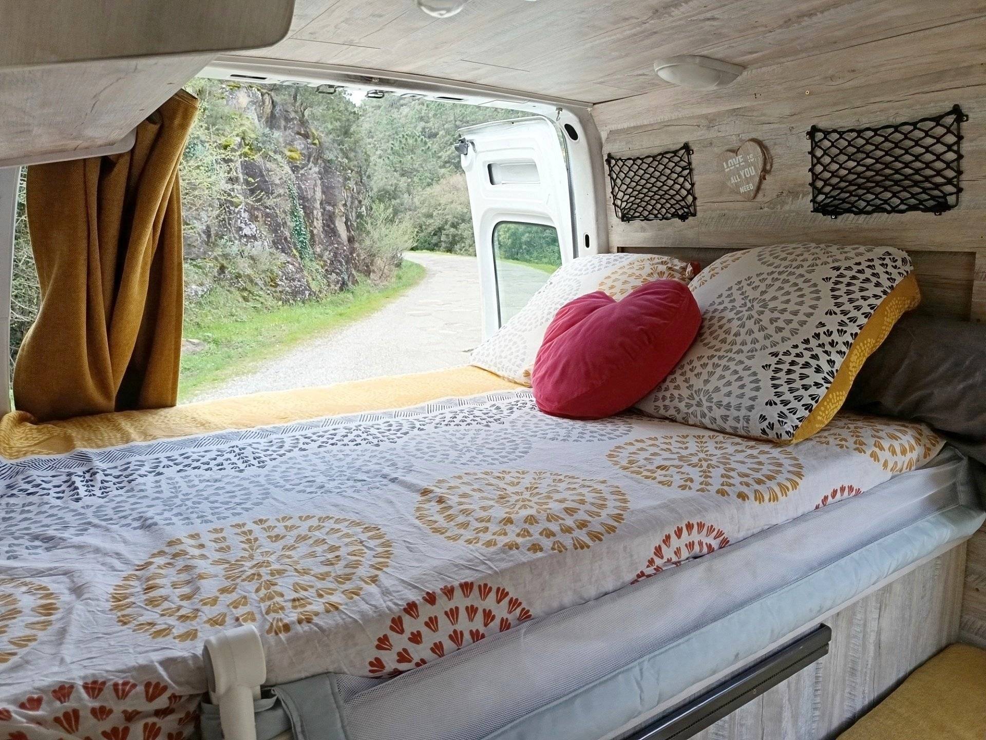 Schlafplätze Renault Master - Yescapa