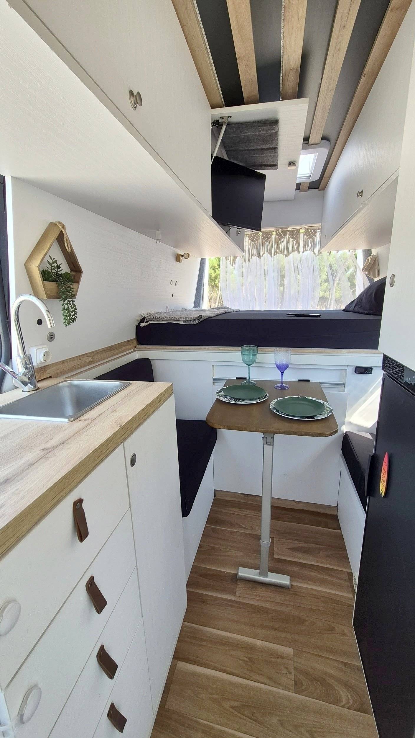 Dinette Opel Movano 2.2 CDTI - Yescapa