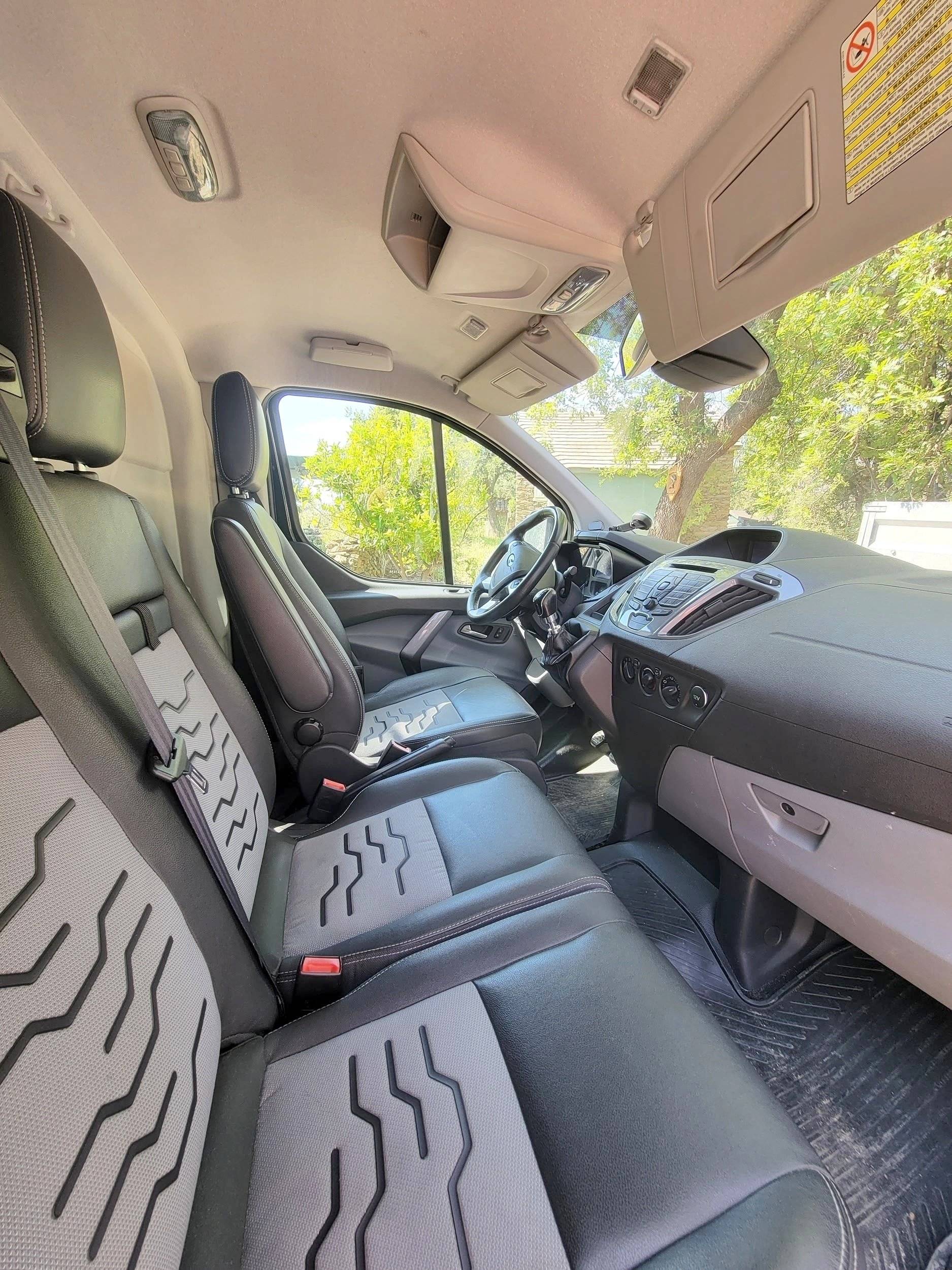 Custo Van Transporter