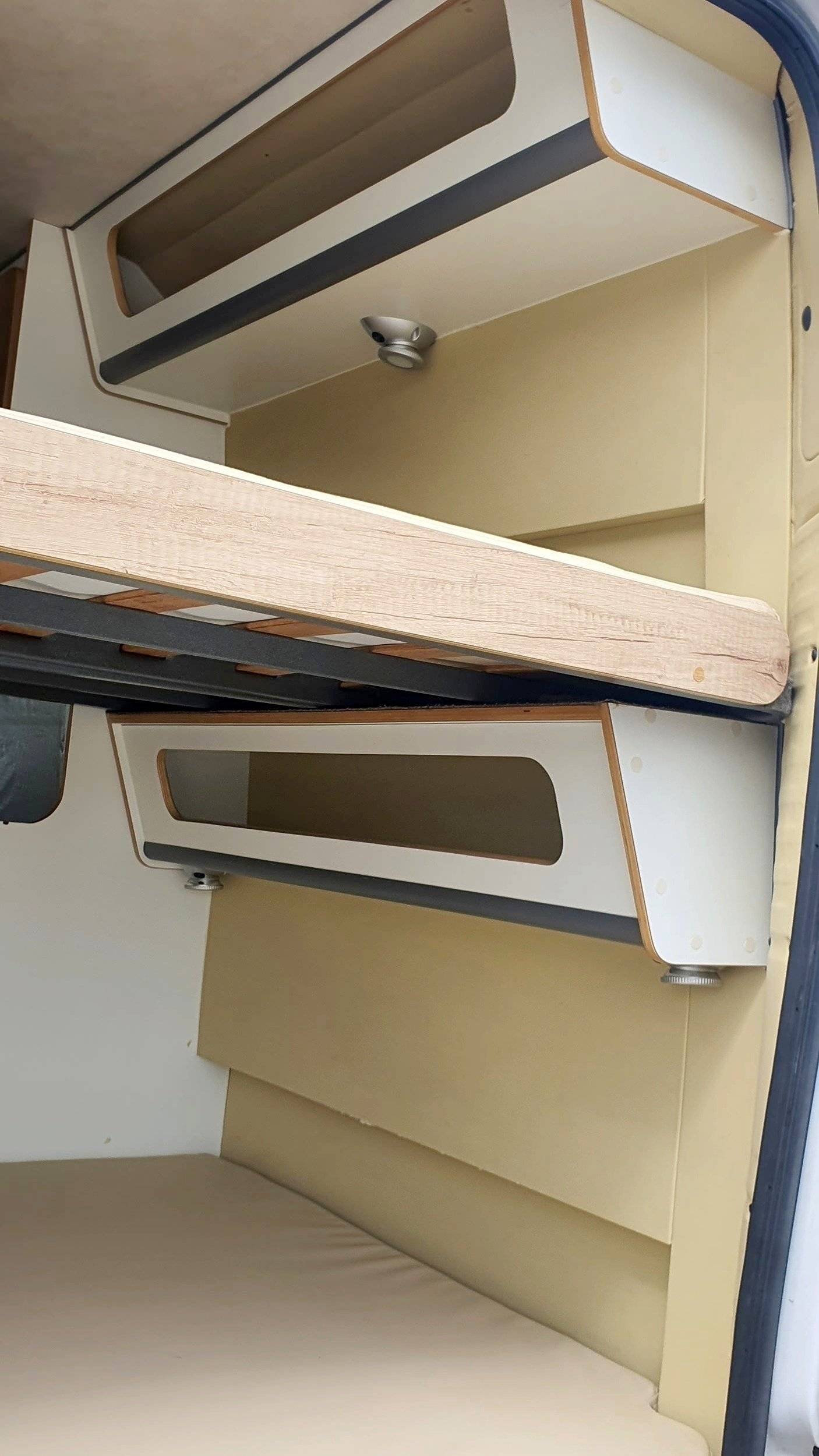 Camper Track 2,0 l 115 ch