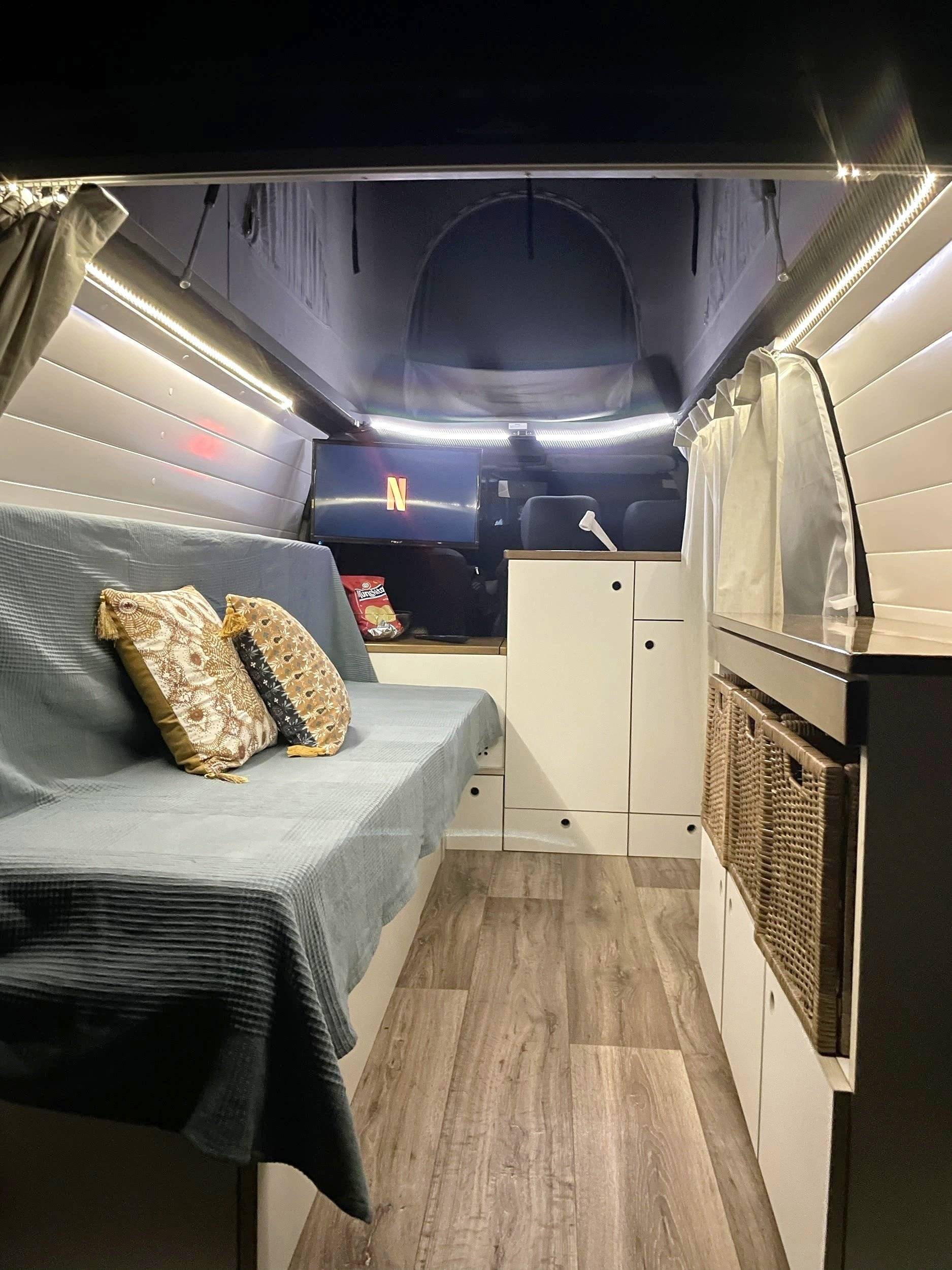 Dinette Volkswagen Transporter t4 - Yescapa