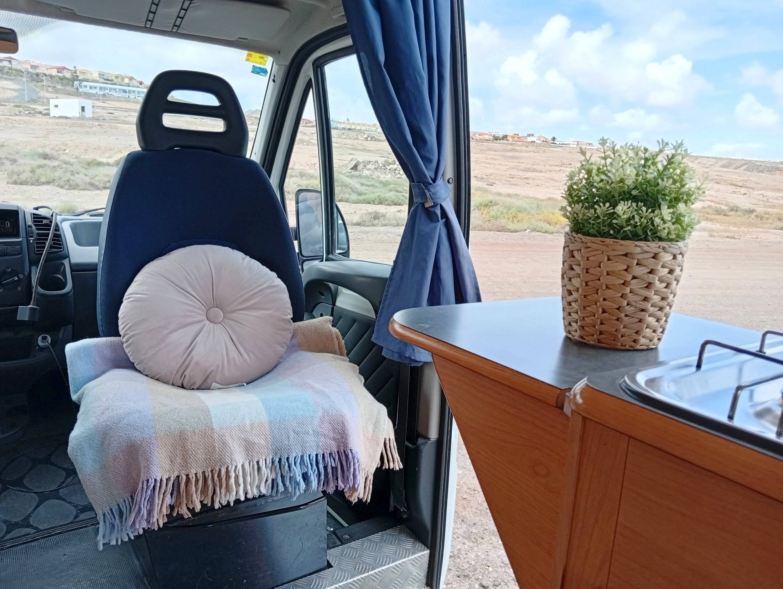 Coin repas Peugeot Boxer - Yescapa