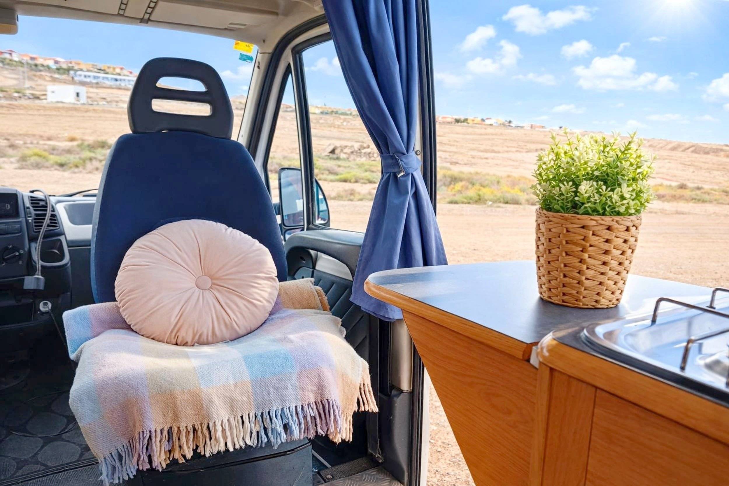 Dinette Peugeot Boxer - Yescapa