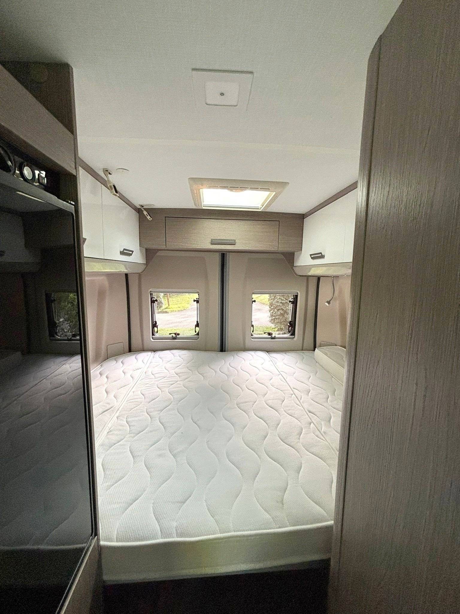 Plazas en cama Fiat Ducato 2,3 l 130 ch. - Yescapa