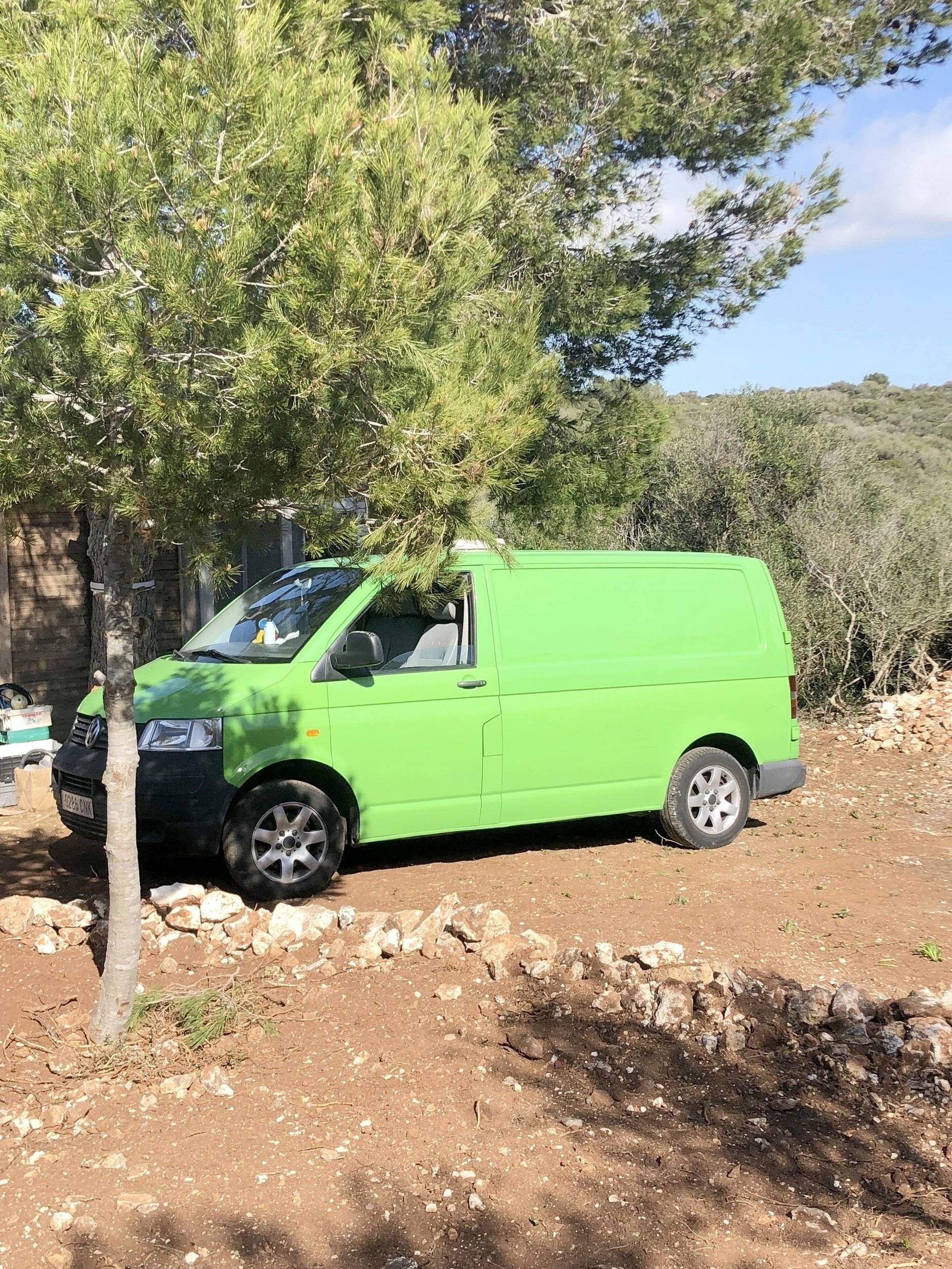 3 C Cartier/Brisebras Volkswagen Transporter