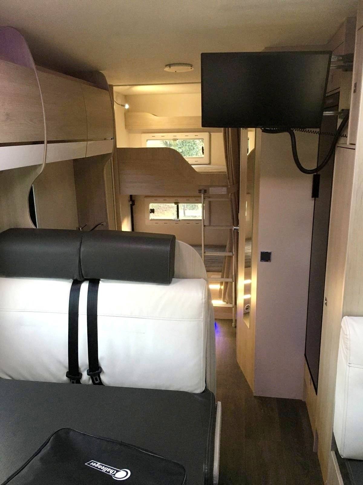 Challenger 2,3 l 130 ch