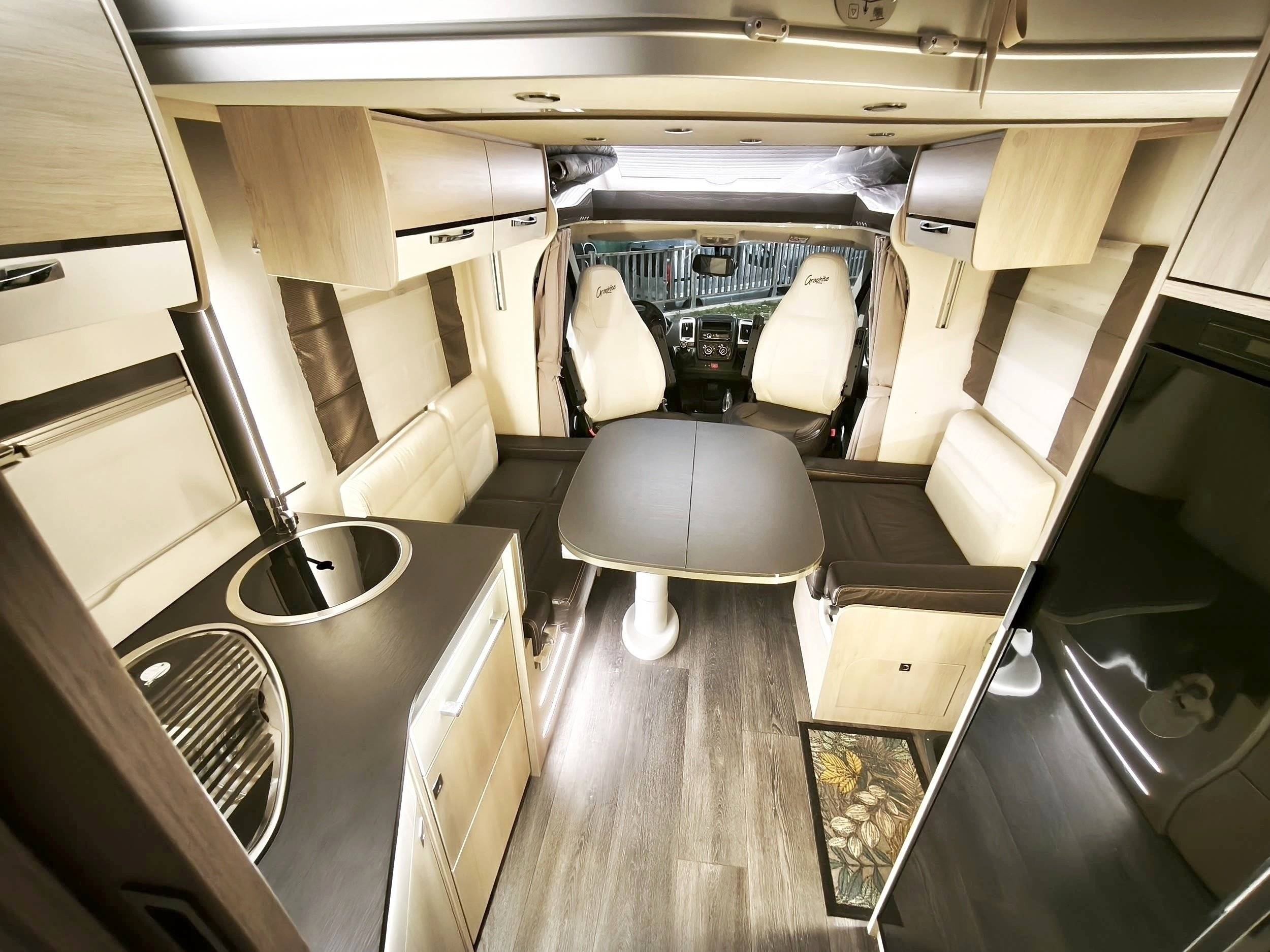 Eethoek Fiat 2,3 l 130 ch - Yescapa