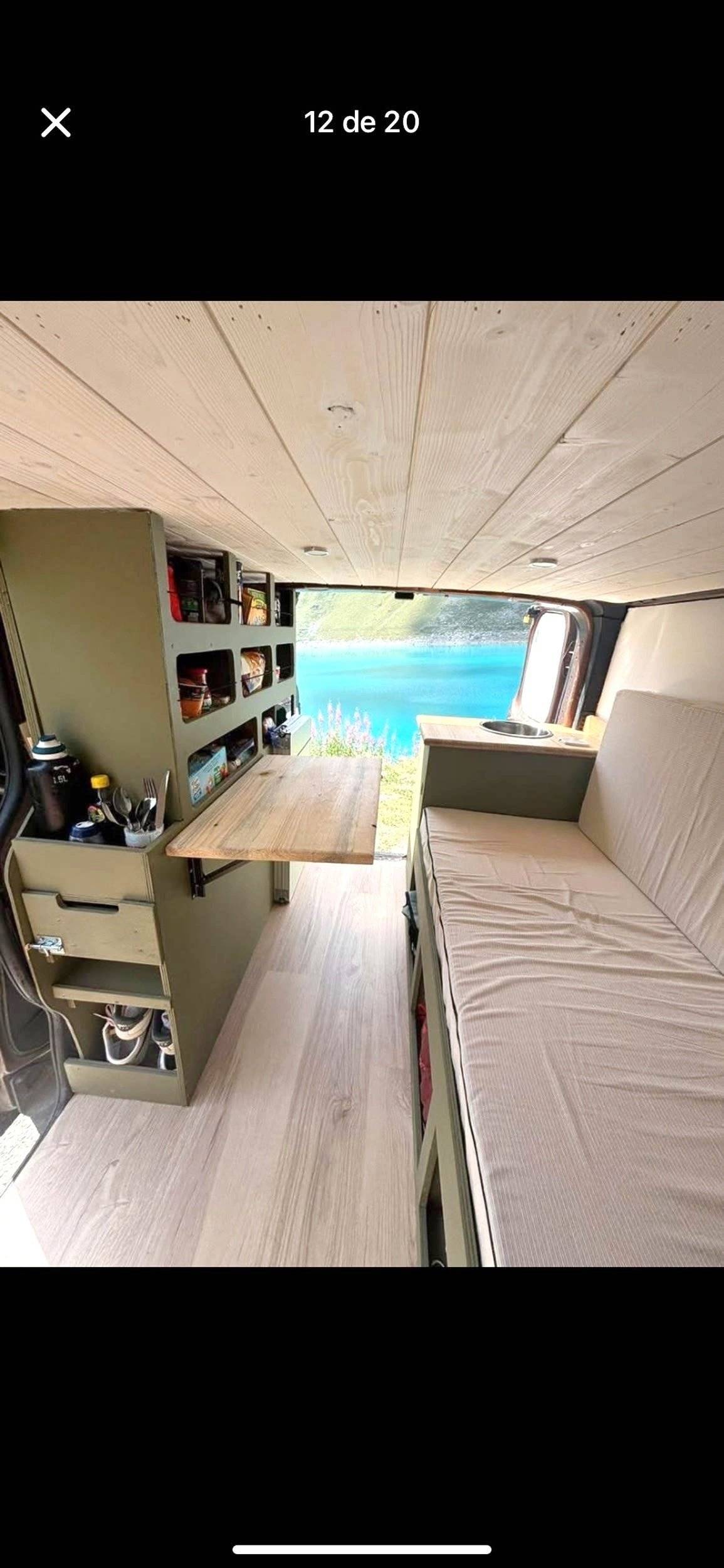 Driver's compartment Nissan NV300 - Yescapa