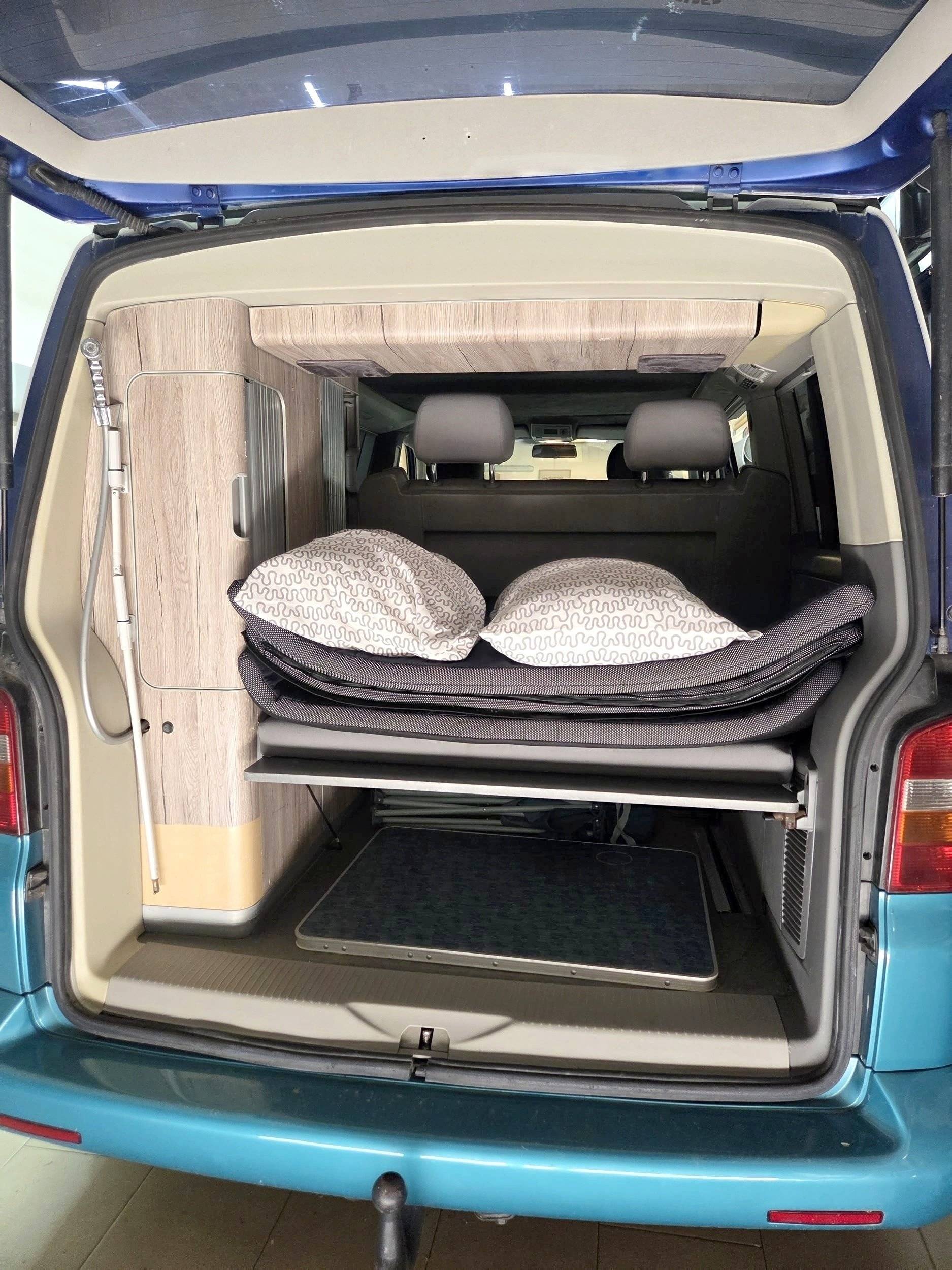 Volkswagen T5 California