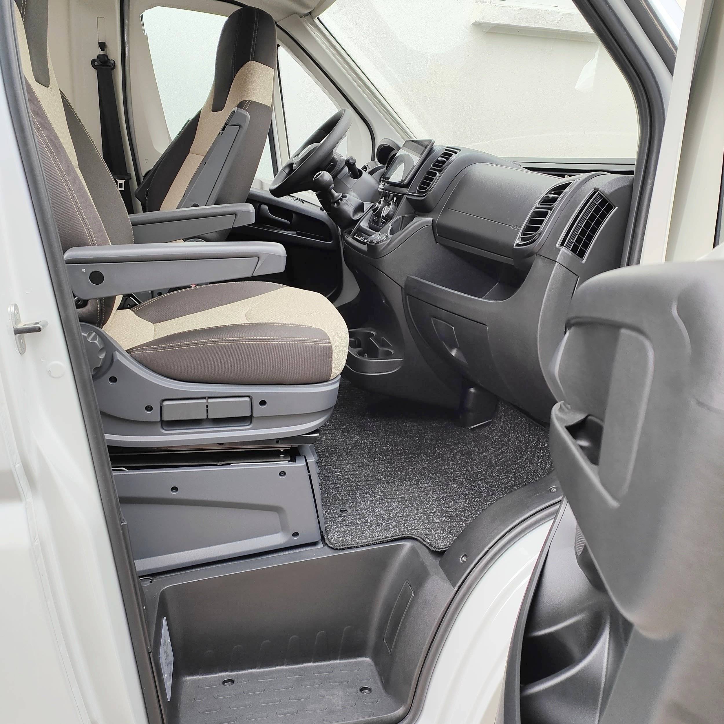 Chausson Chausson V594 First Line