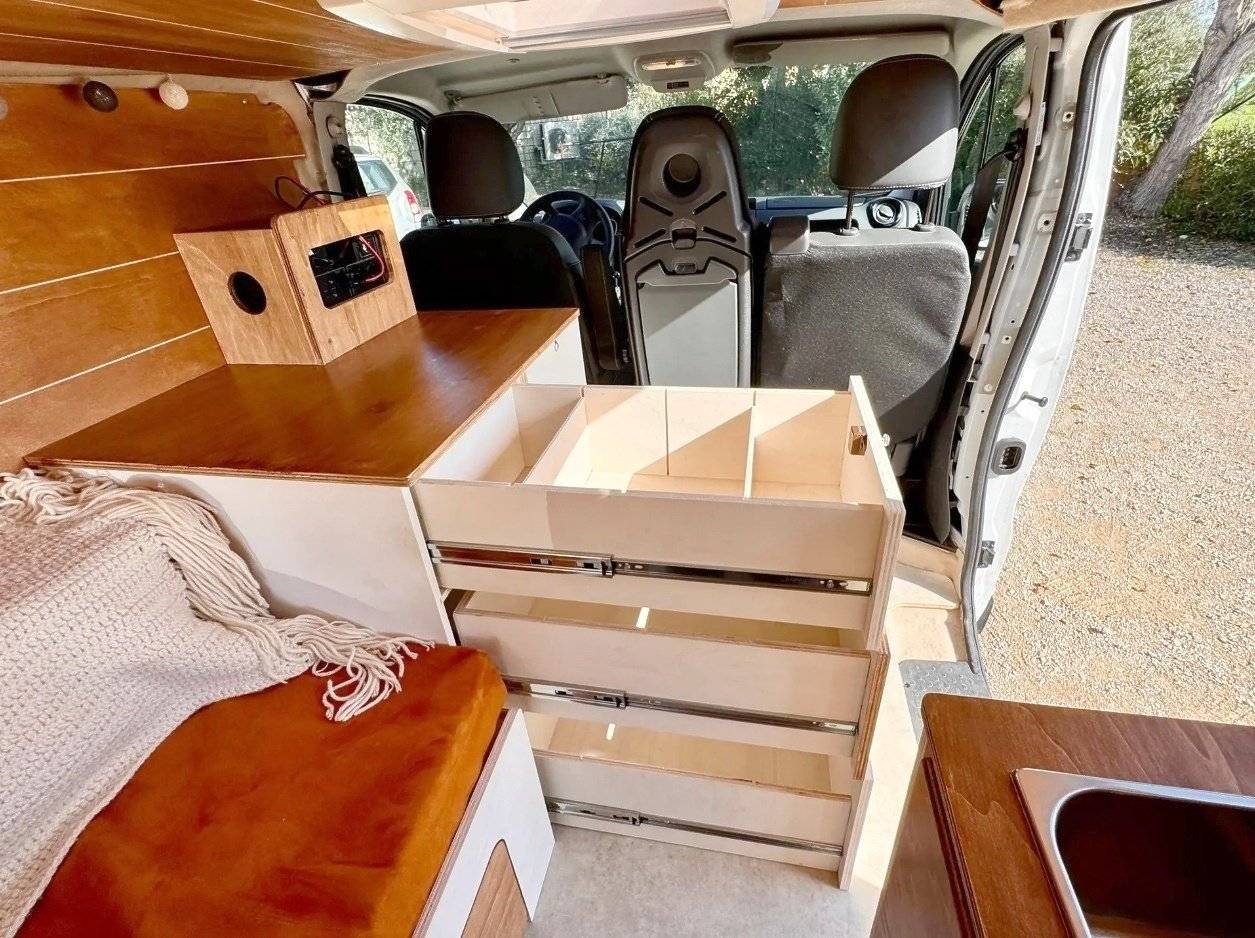 ventoux van RENAULT TRAFIC III Grand Confort