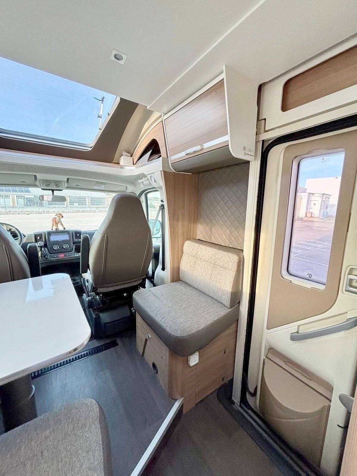 Adria Matrix Axess 670SP