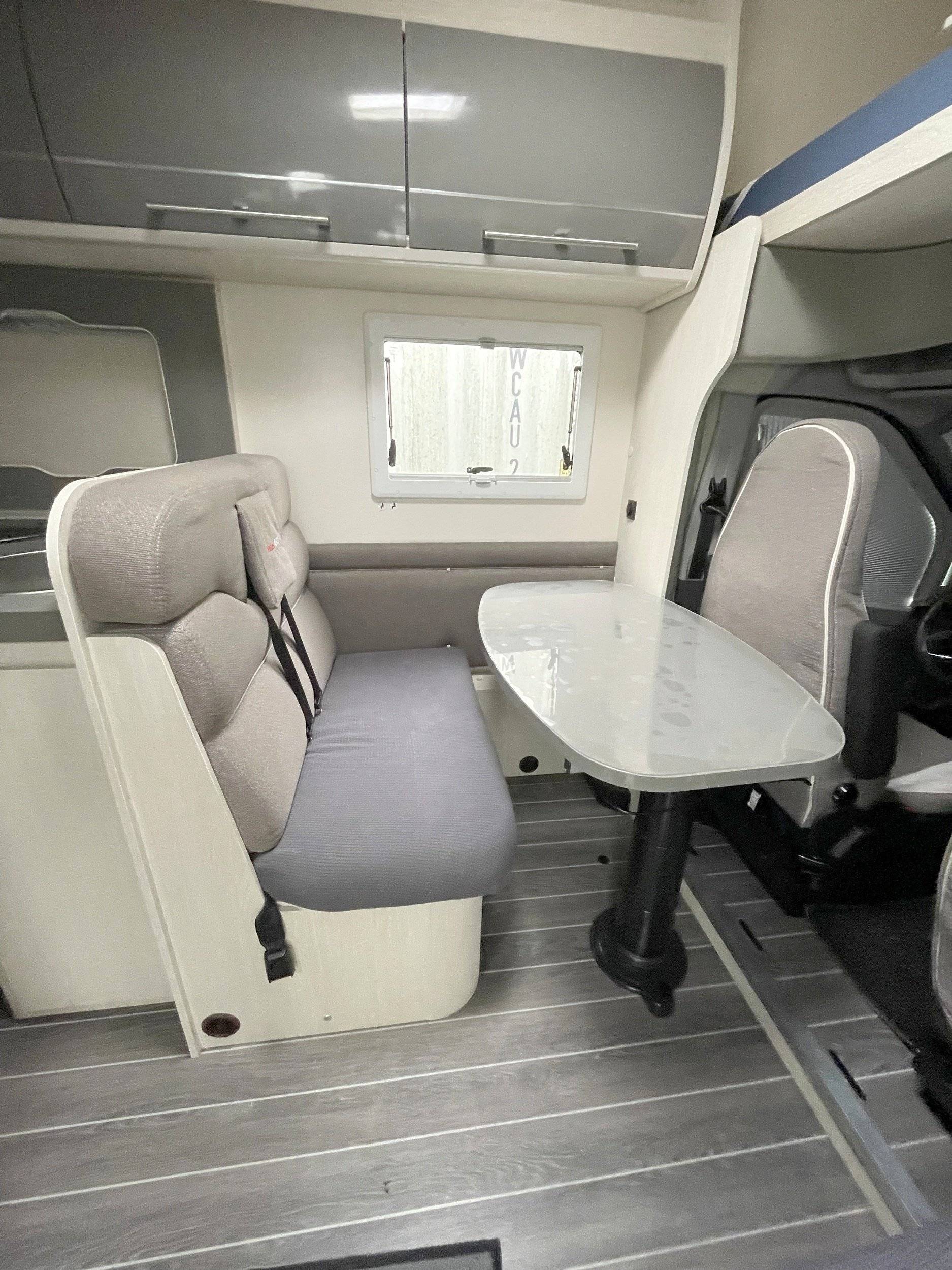 Área de jantar Fiat FIAT DUCATO - Yescapa