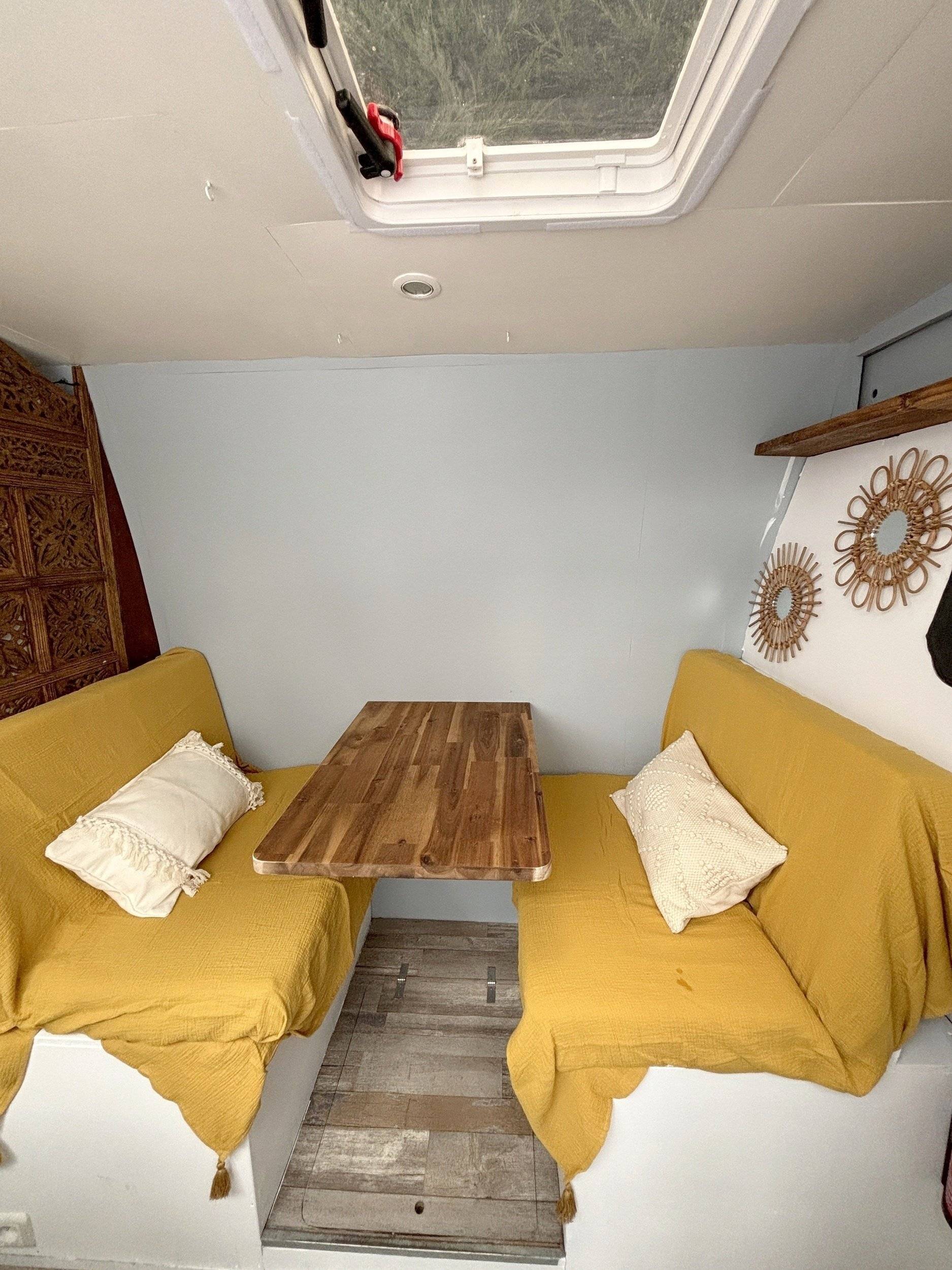 Coin repas Peugeot Boxer - Yescapa