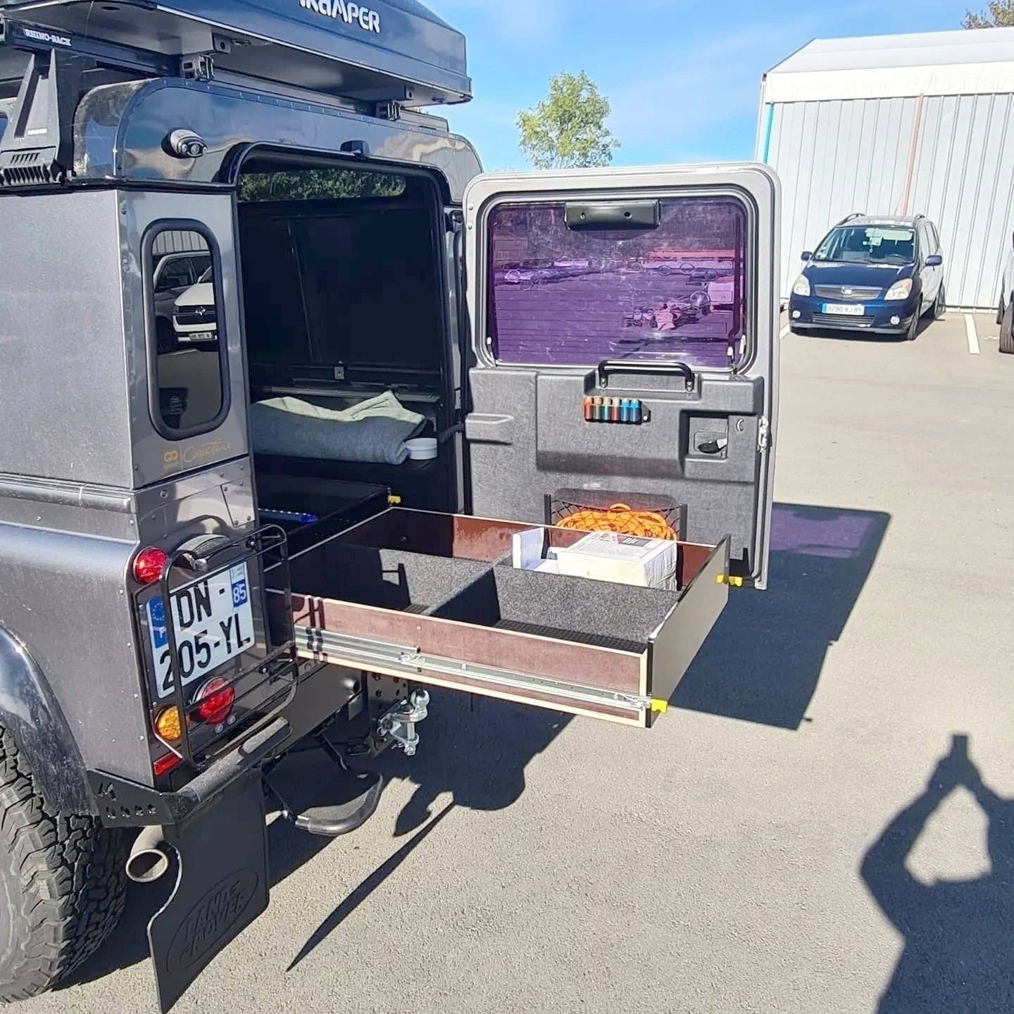 Menjador land rover Land Rover - Yescapa
