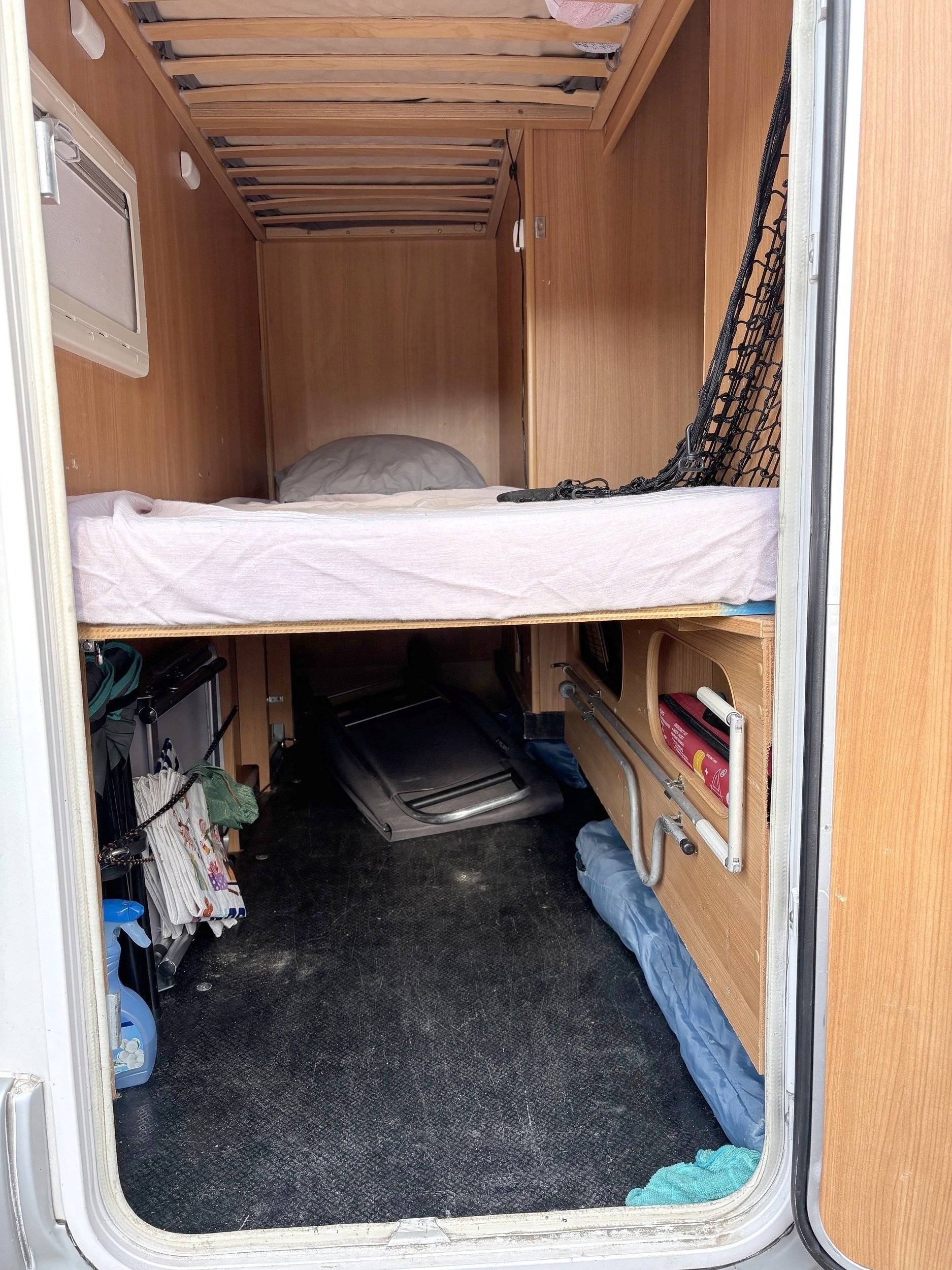 Challenger ford transit