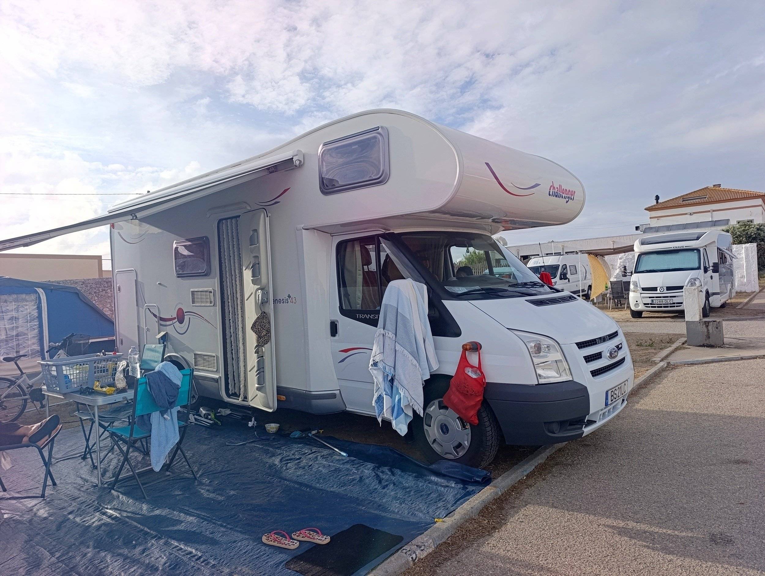 Challenger ford transit