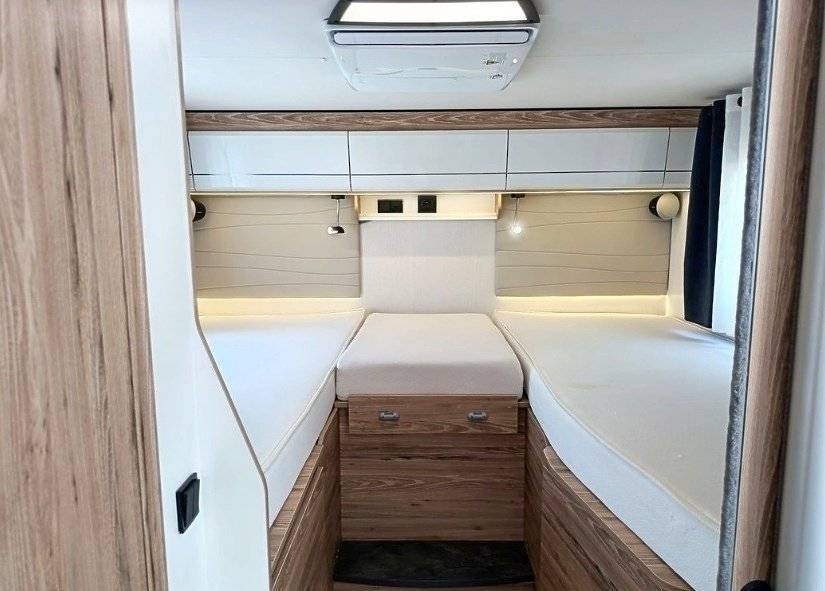 Berth Fiat Ducato 2,3 l 140ch - Yescapa