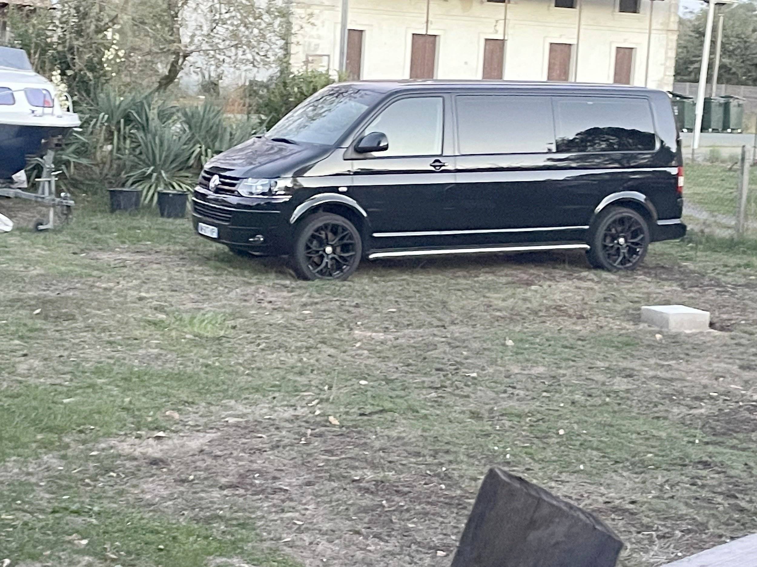 Vista de 3/4 Volkswagen 2,0 l 140 ch - Yescapa