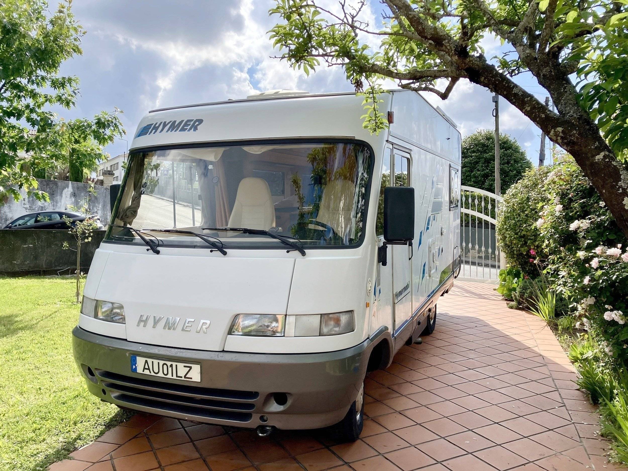 Vista de 3/4 Fiat Ducato 2,5 TD - Yescapa