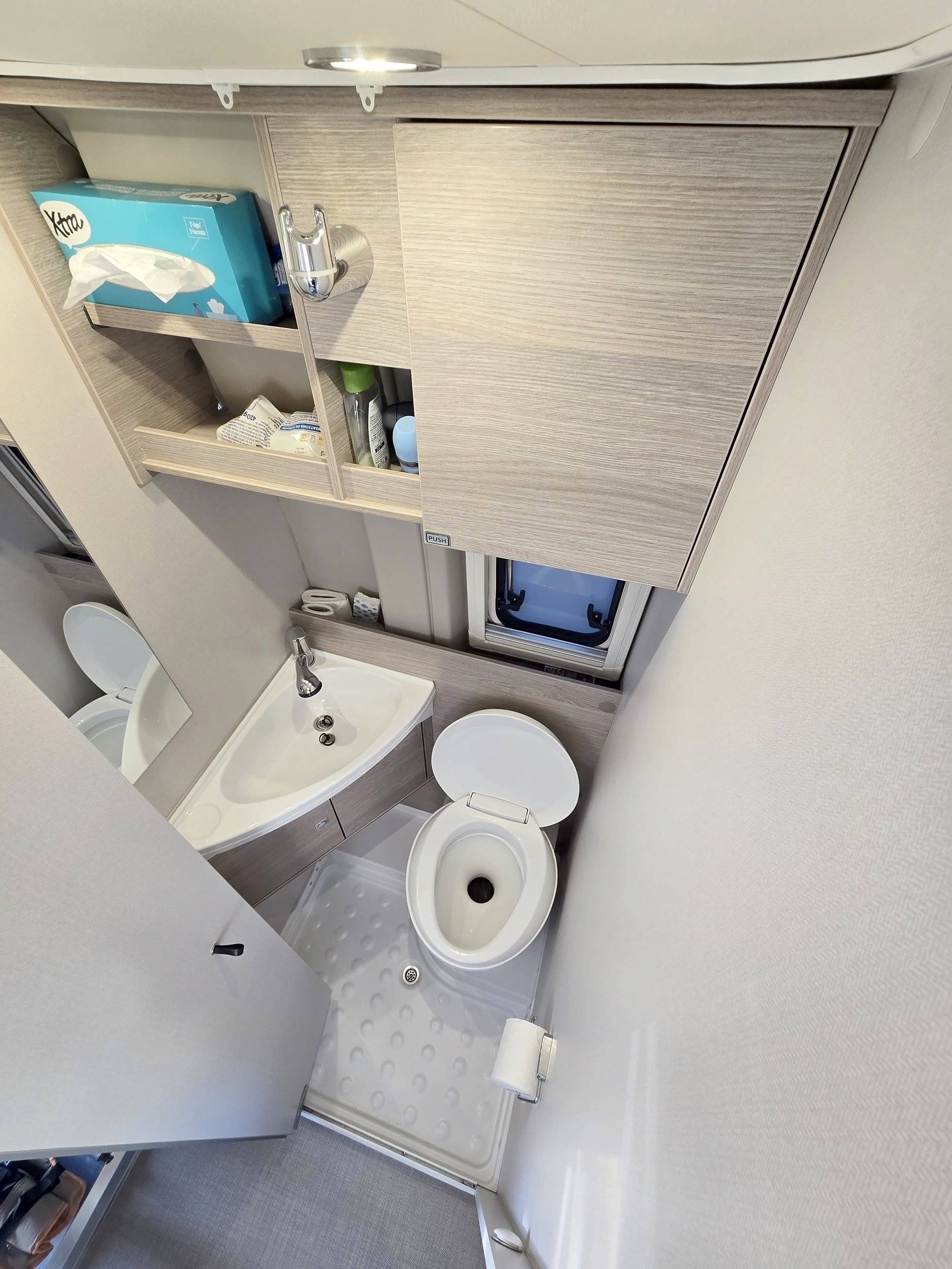 Bürstner CAMPEO C540 BLACK FOREST