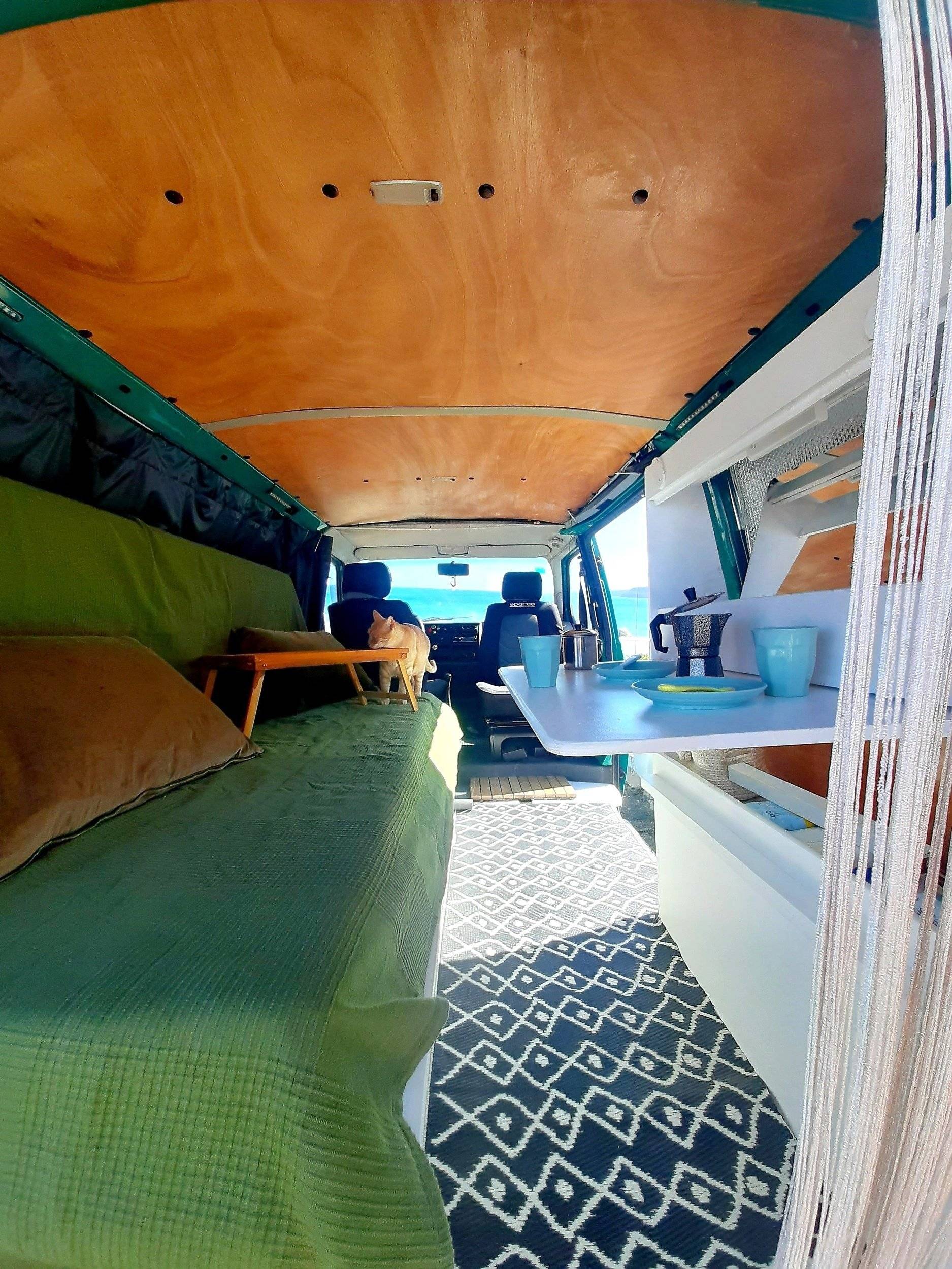 Eethoek Volkswagen Transporter - Yescapa