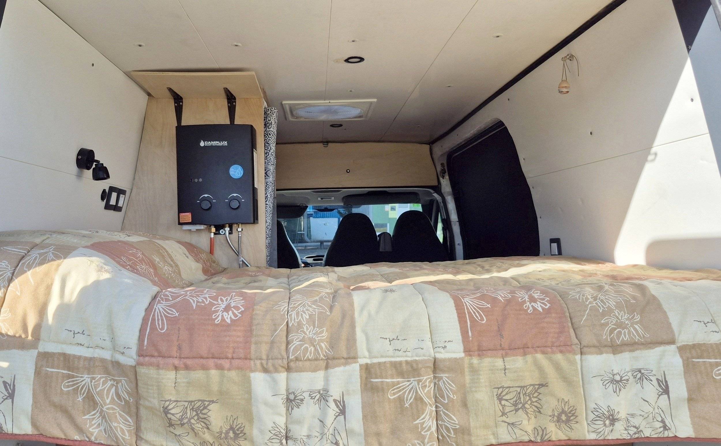 Dormidas Ford - Yescapa