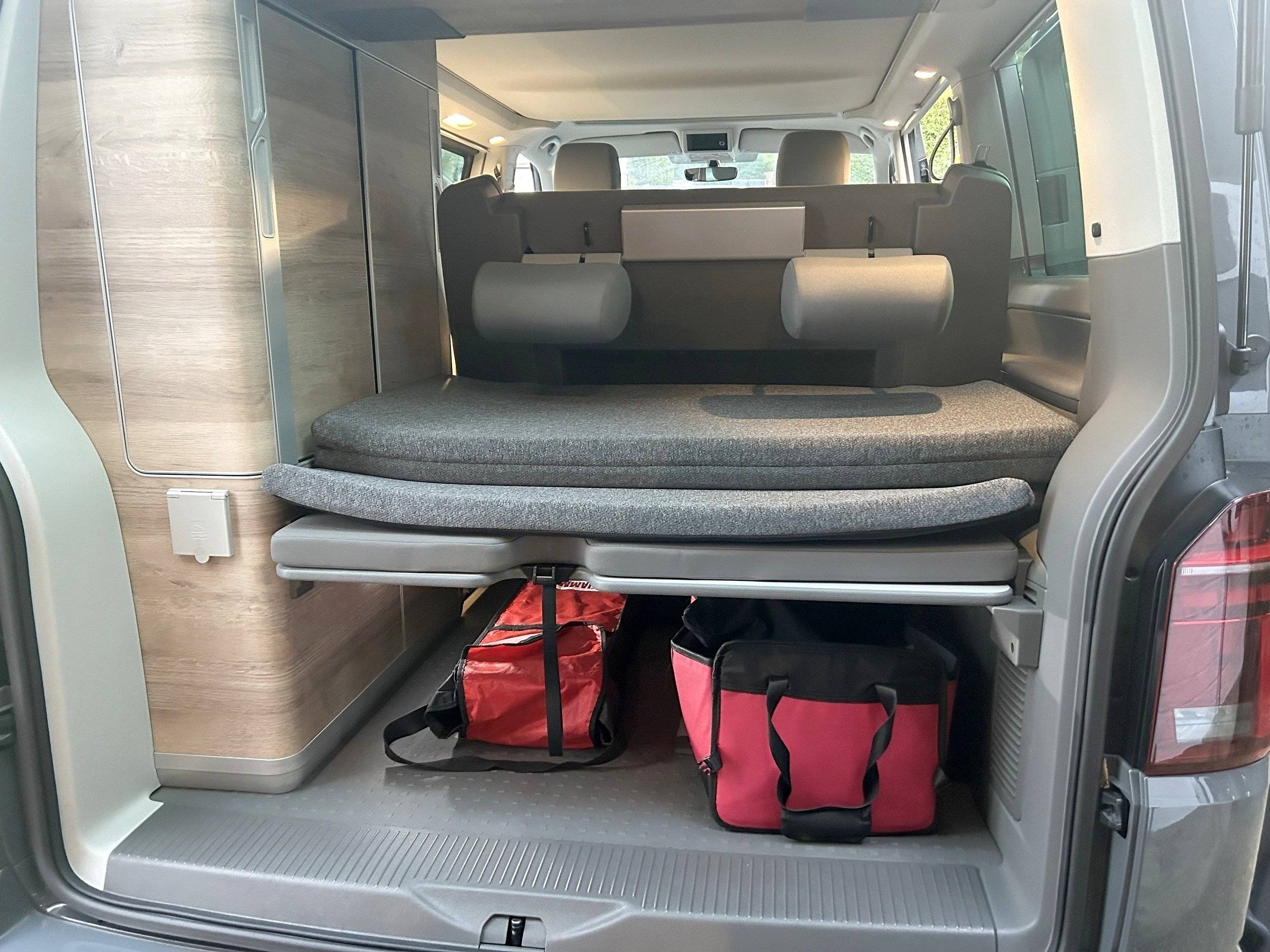 Volkswagen Volkswagen T6.1 California COAST