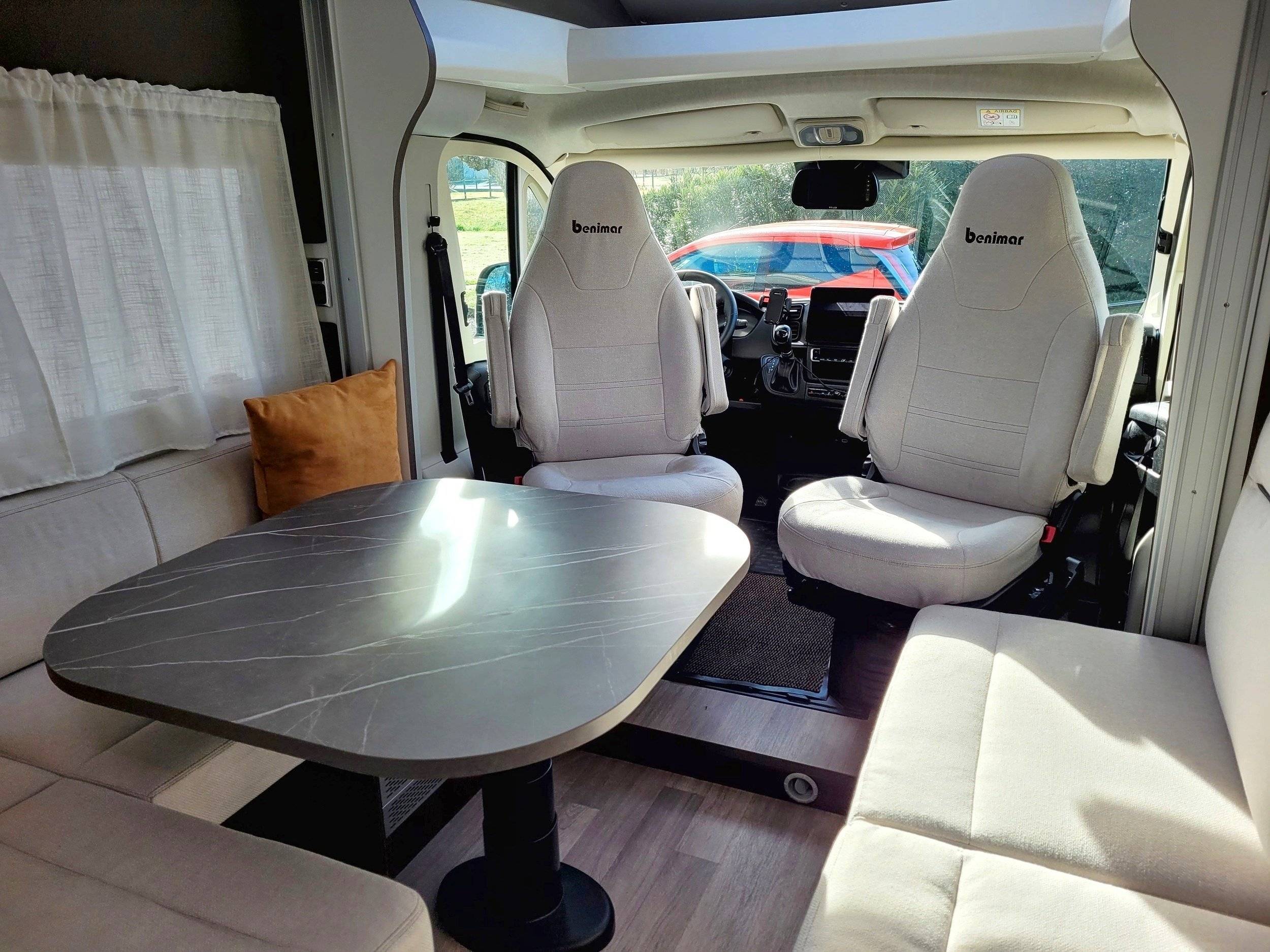Comedor Fiat Ducato 2,2 l JTD 140 ch. - Yescapa