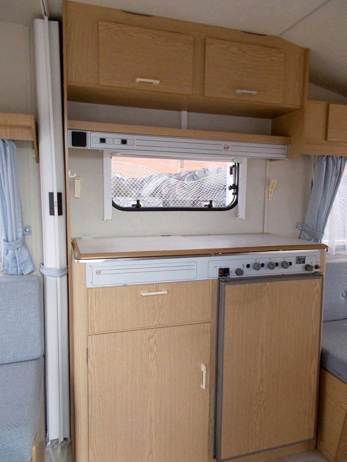 Wohnwagen Kip 40 Deluxe Wolf-11