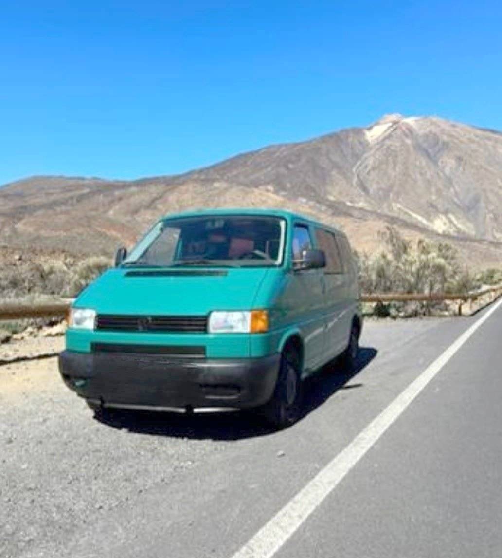 schräge Vorderansicht Volkswagen T4 1.9 TD 68 cv - Yescapa