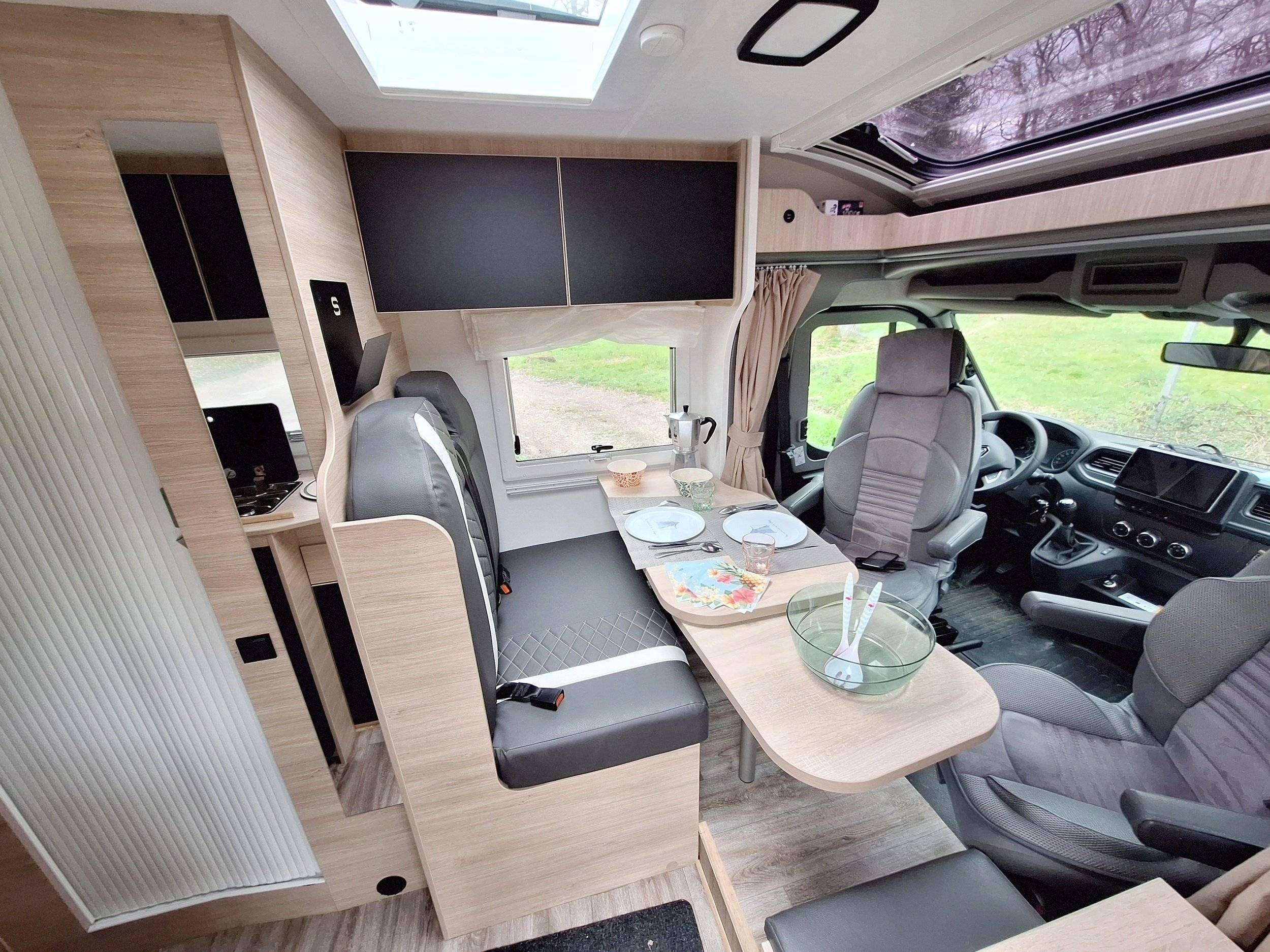 Dinette Renault Renault master - Yescapa