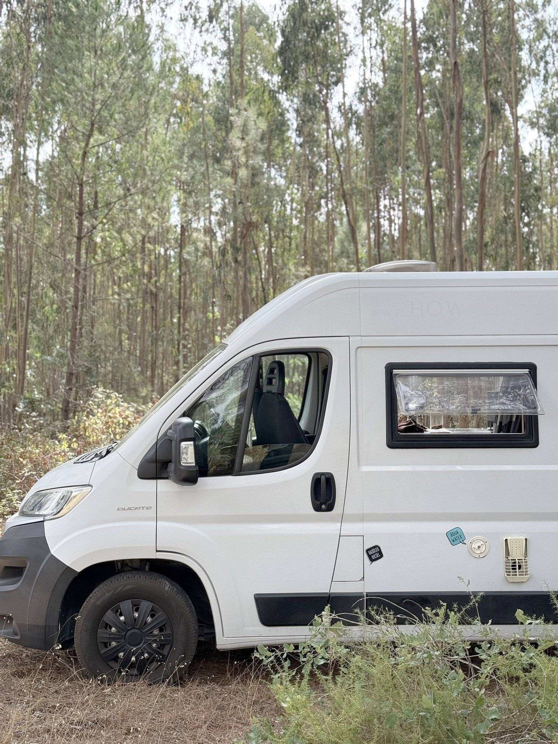 Vue avant de 3/4 Fiat Ducato 2,0 l 115 ch - Yescapa