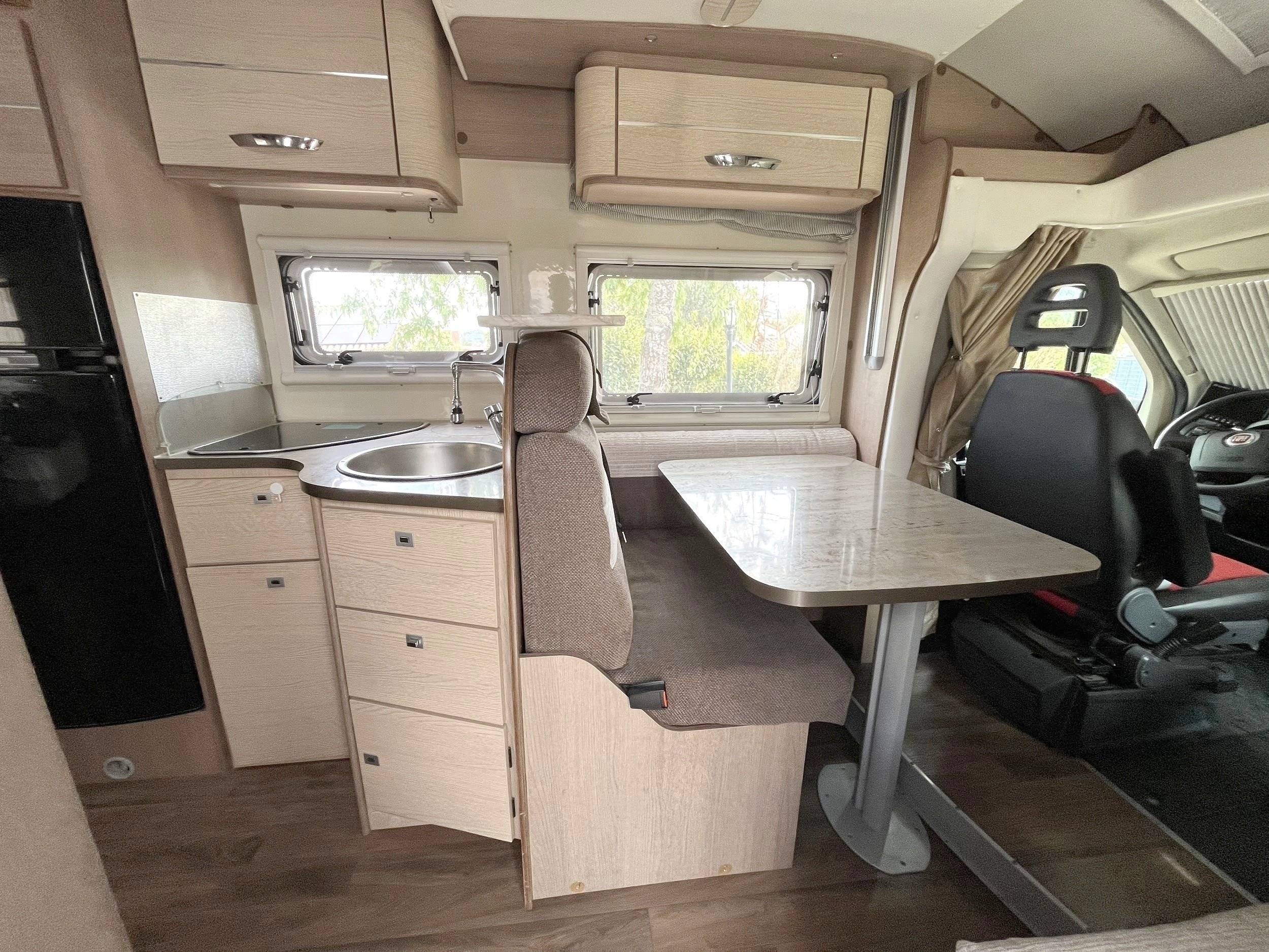 Dinette Fiat - Yescapa