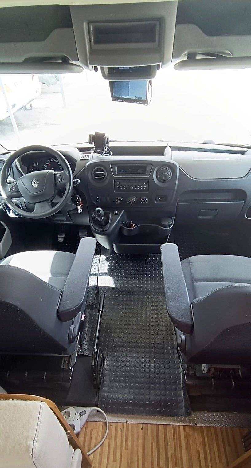 Driver's compartment  - Yescapa
