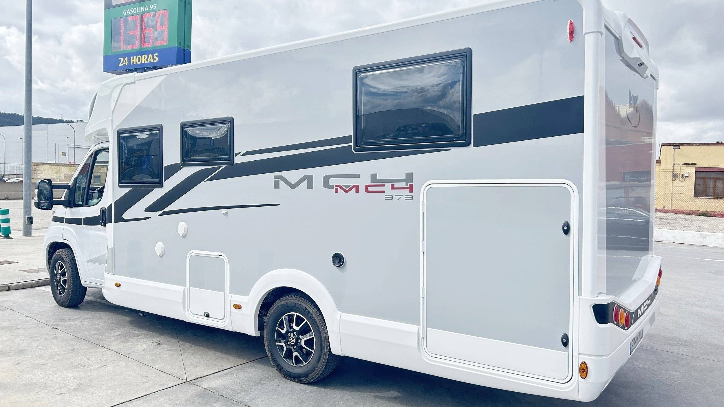 Mclouis Mclouis MC4 373