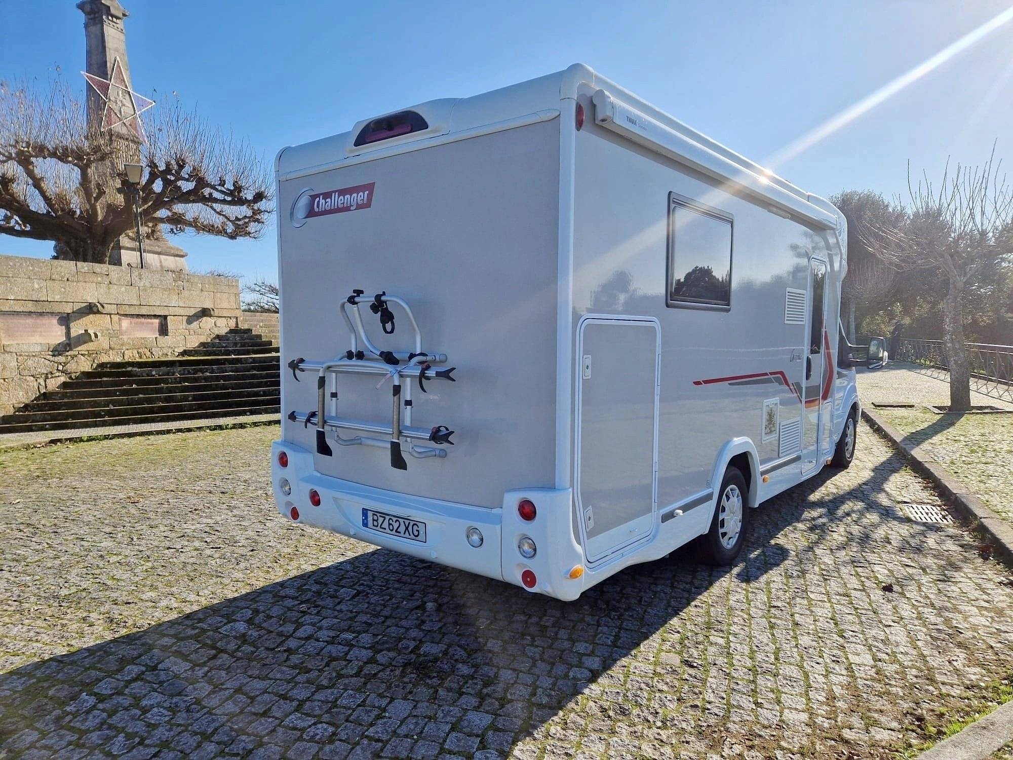 Challenger 358EB Graphite