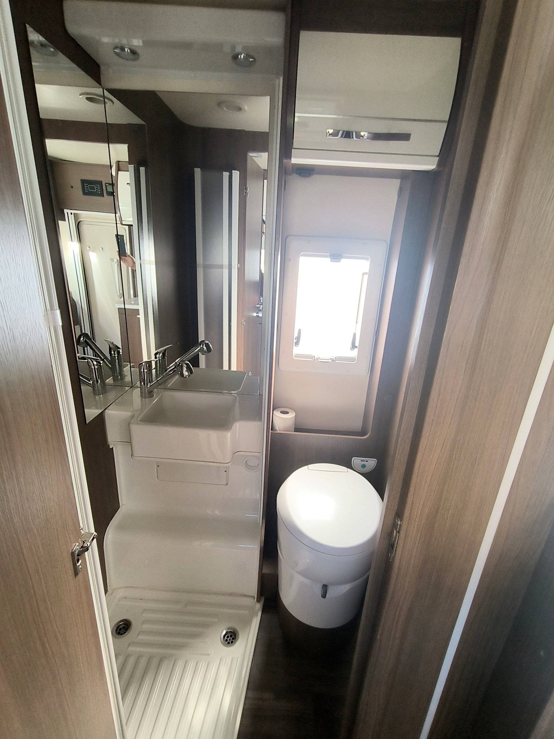 CONTINENTAL CAPUCHINA 