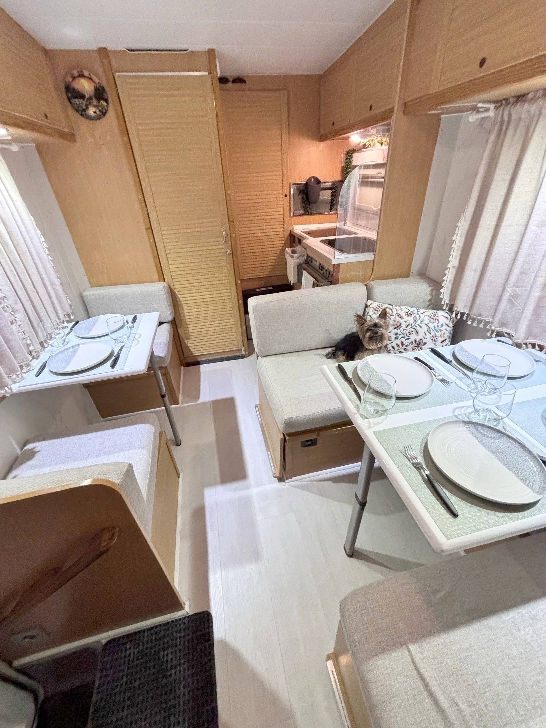 Dinette Fiat Ducato - Yescapa