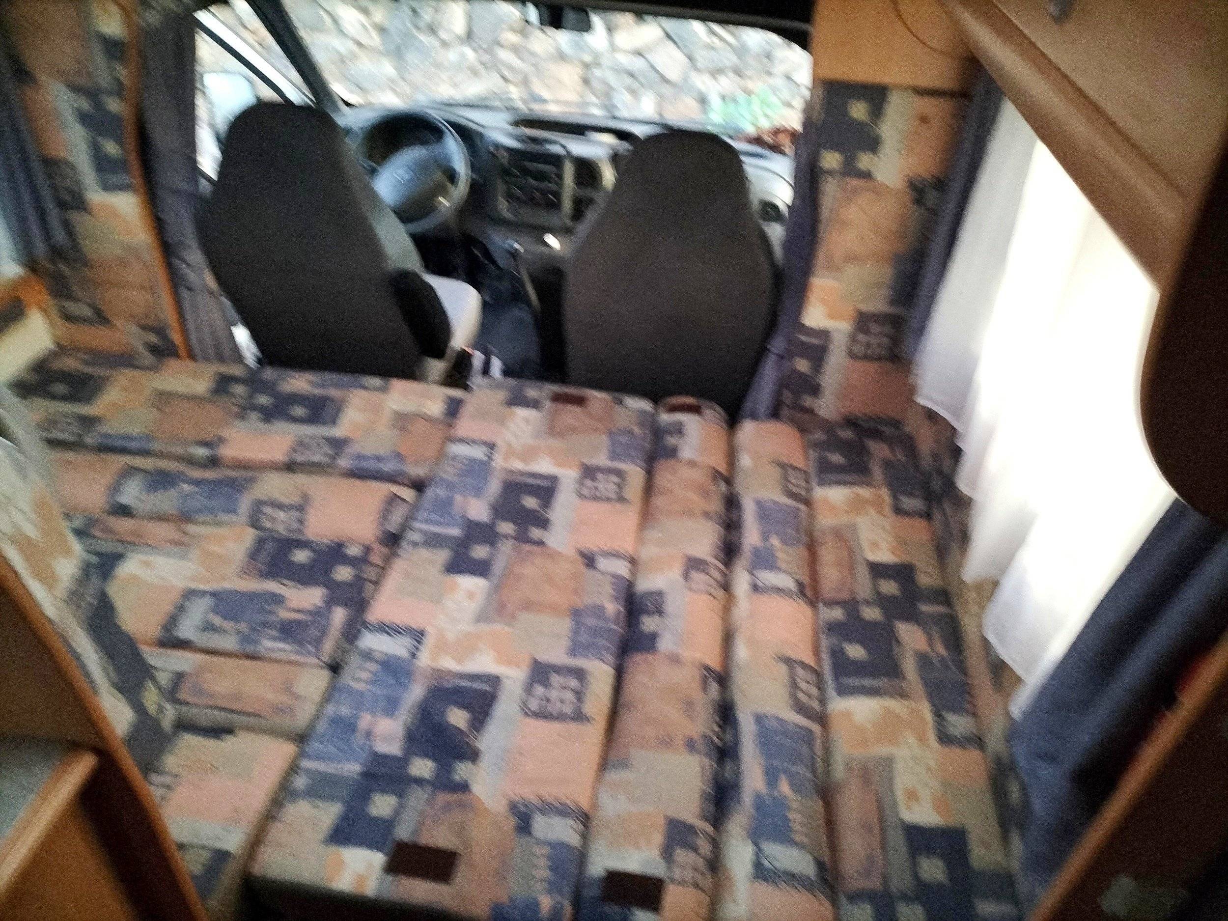 Berth Ford Transit 2,4 l TDCi 125 ch. - Yescapa