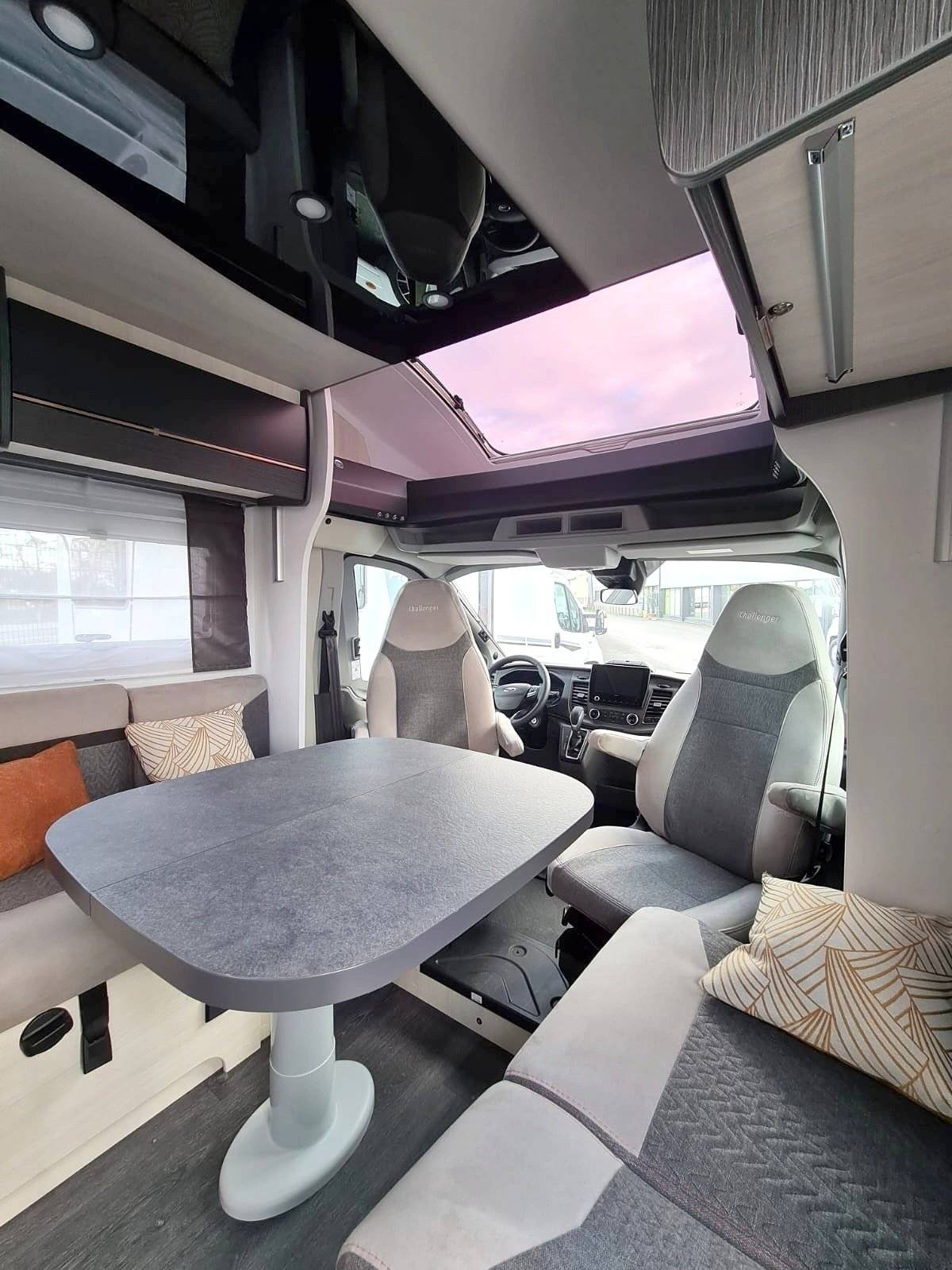 Challenger 328 Graphite Premium