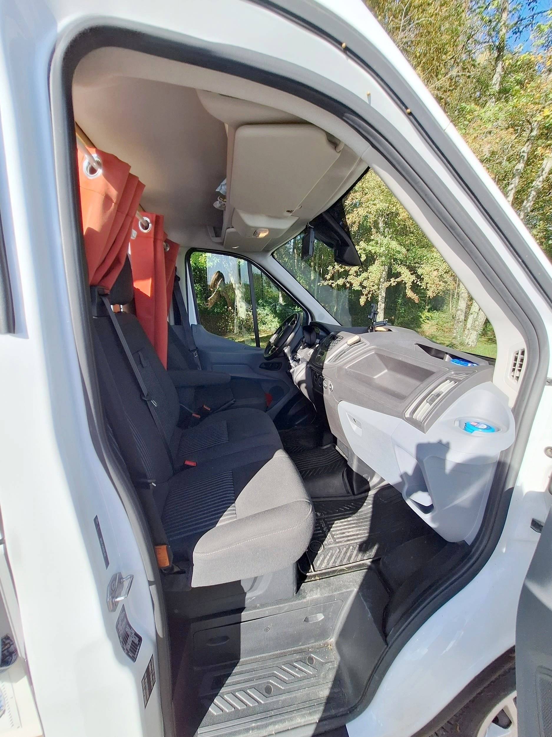 Ford Transit 2,2 l 140 ch