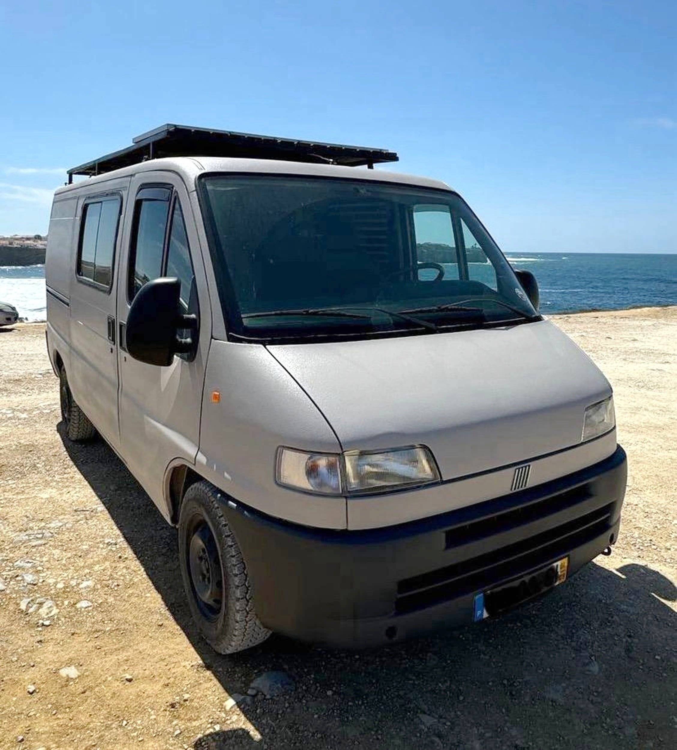 Front view from 3/4 Fiat Ducato 2.8 - Yescapa