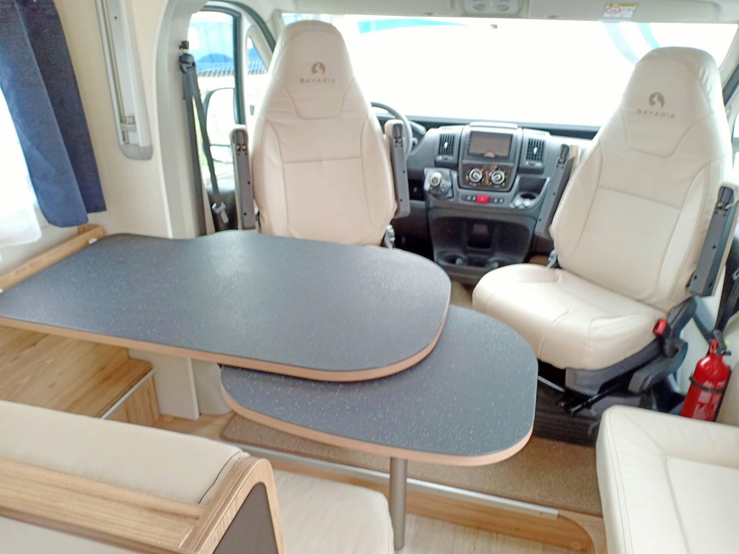 Low profile RV 