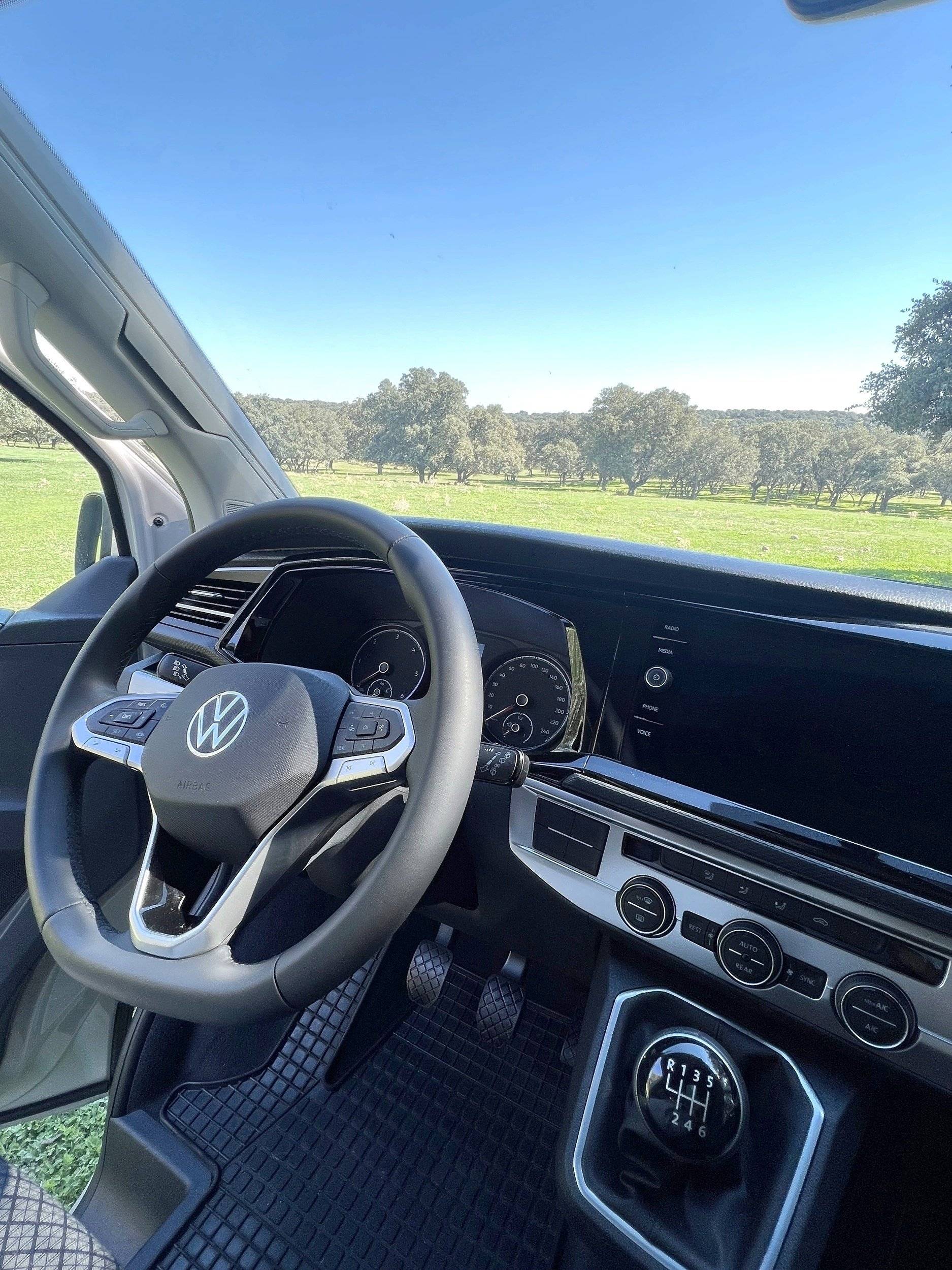 Volkswagen 6.1 California BEACH CAMPER