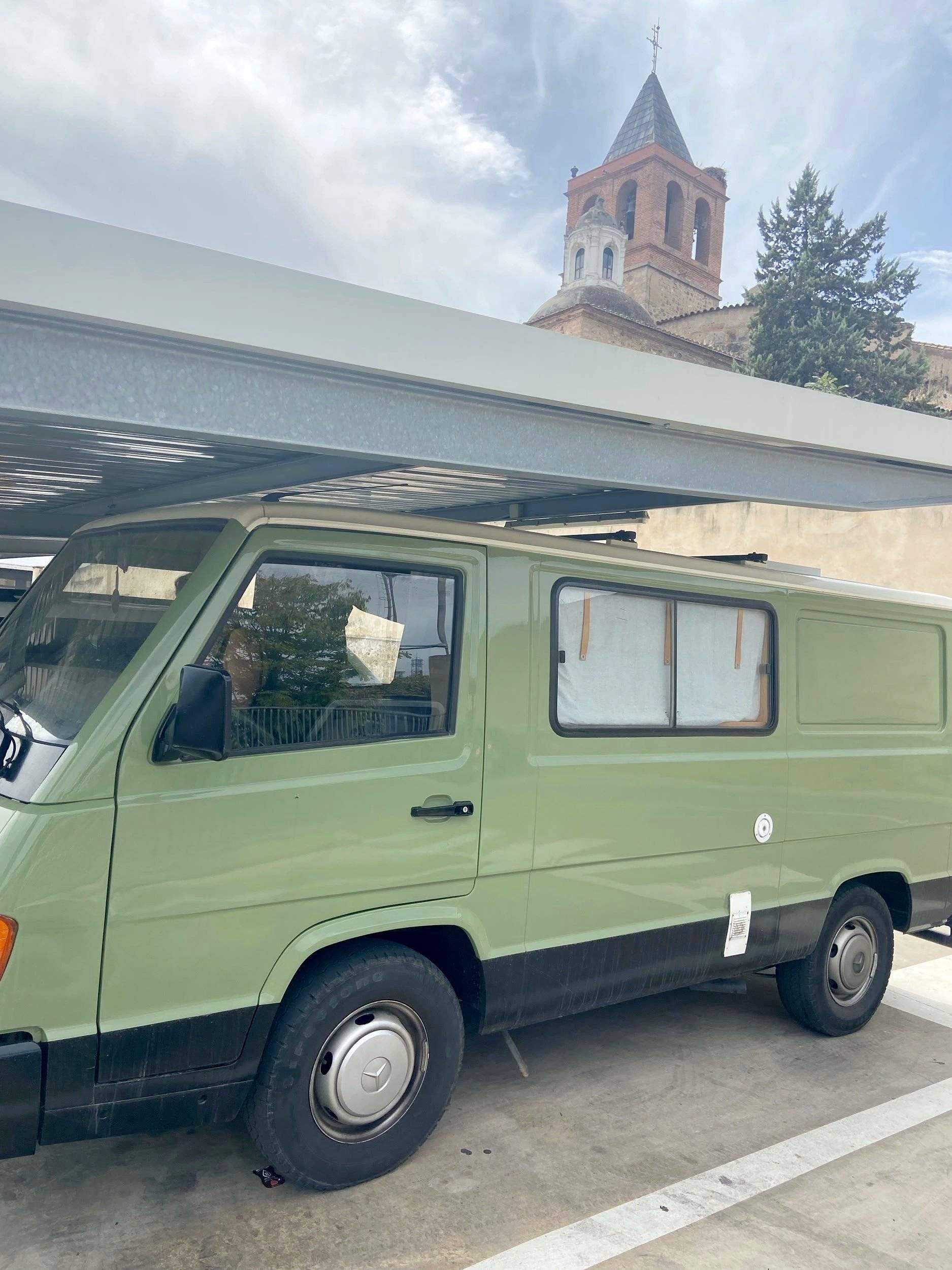 Other Mercedes Mb 100 - Yescapa