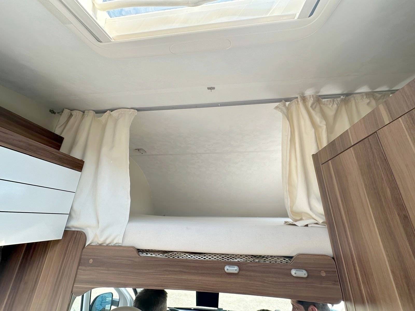Couchages Fiat Ducato 2,3 l Multijet 130 ch. - Yescapa