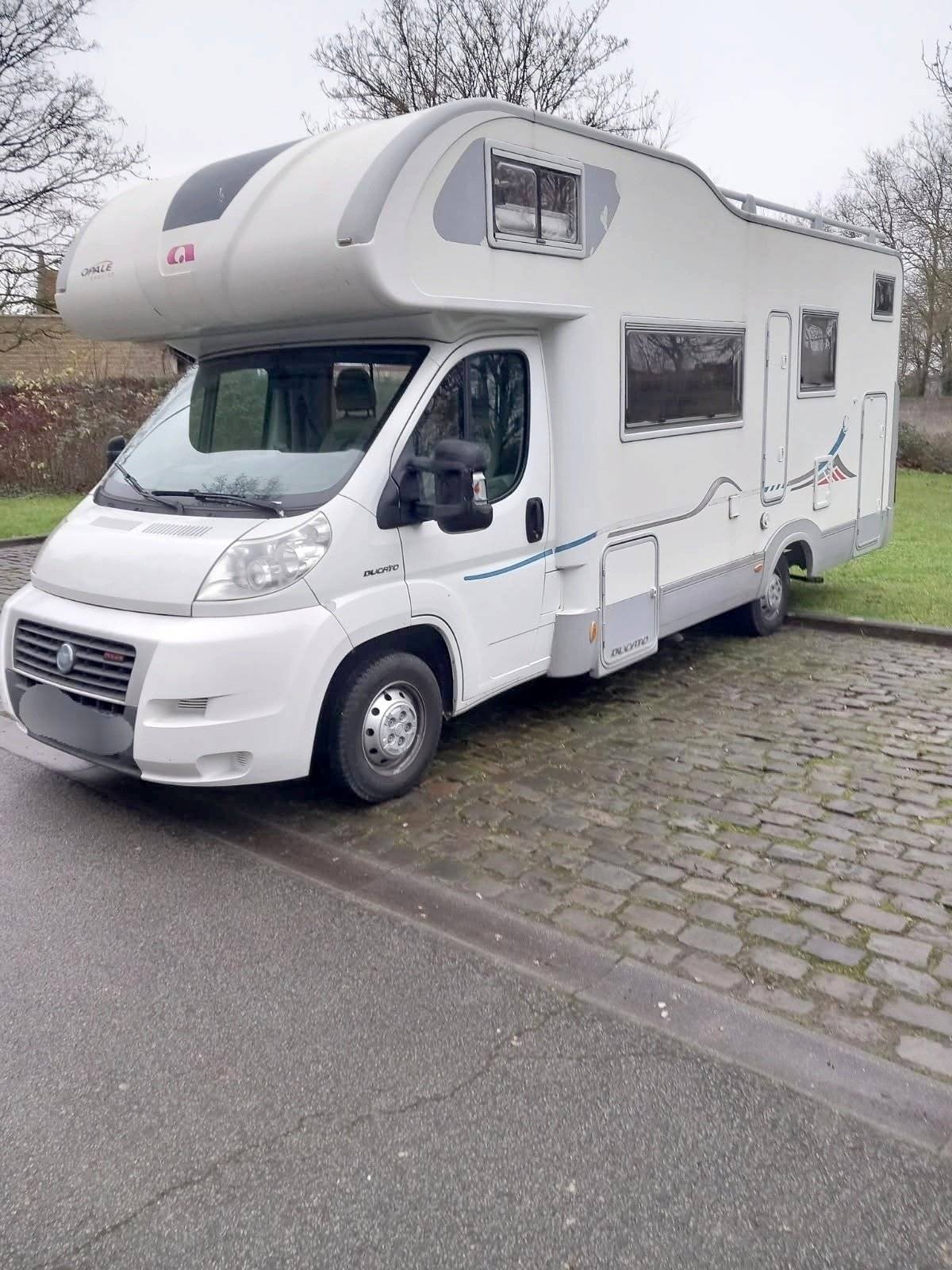 Front view from 3/4 Fiat Ducato 3,0 l 160 ch Al-Ko - Yescapa