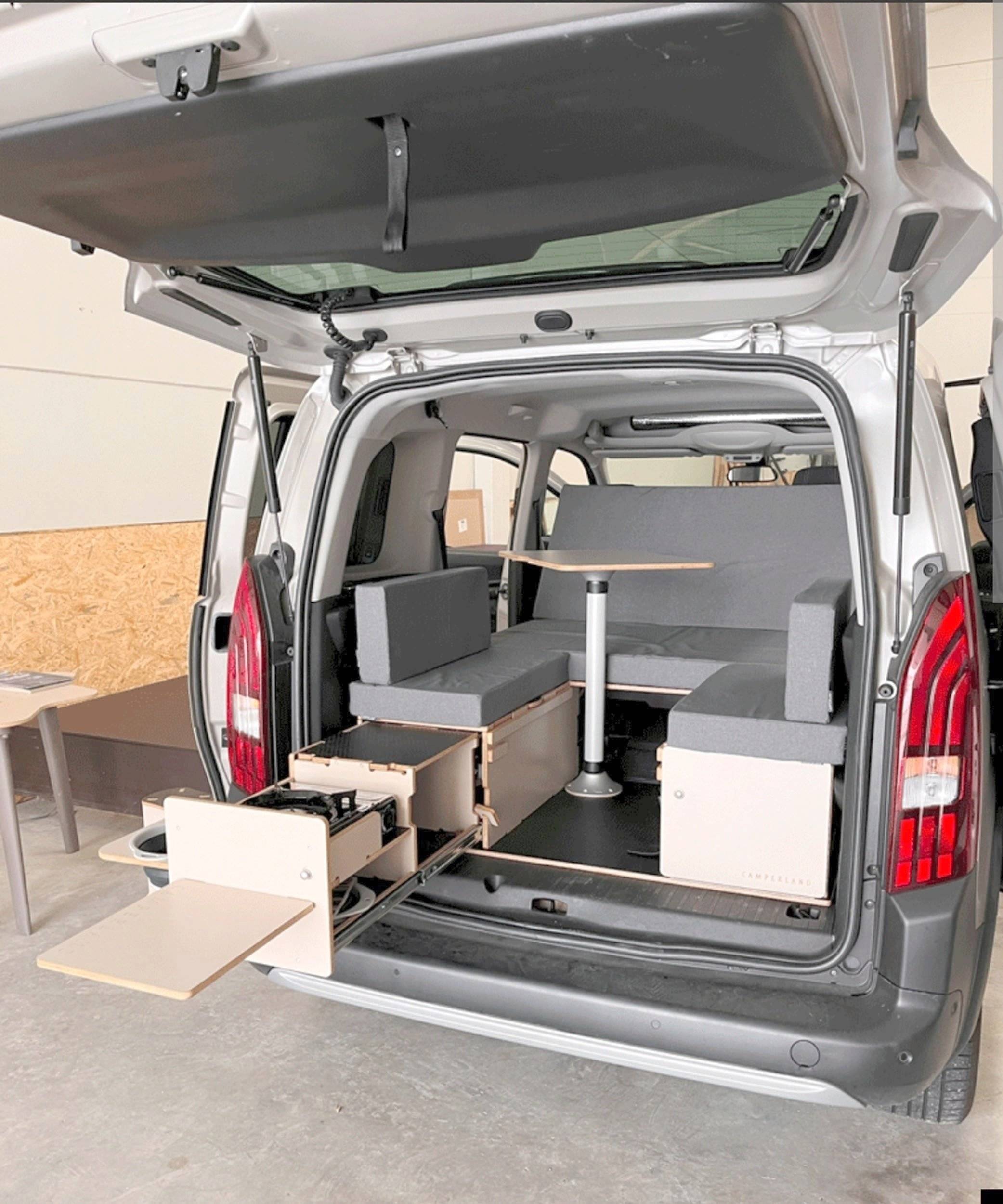 Car Caravane CARAVAN  