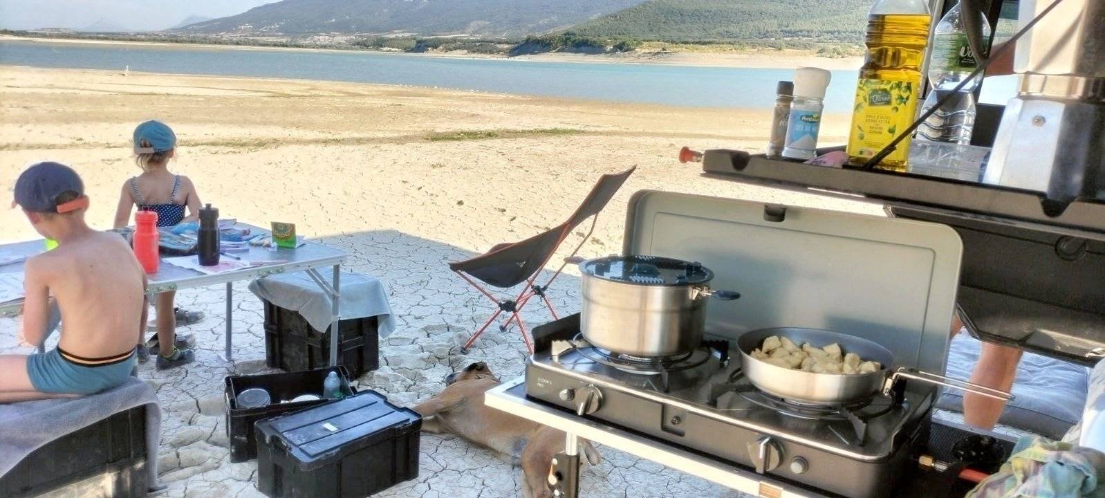 Angolo cucina Land Rover Defender - Yescapa